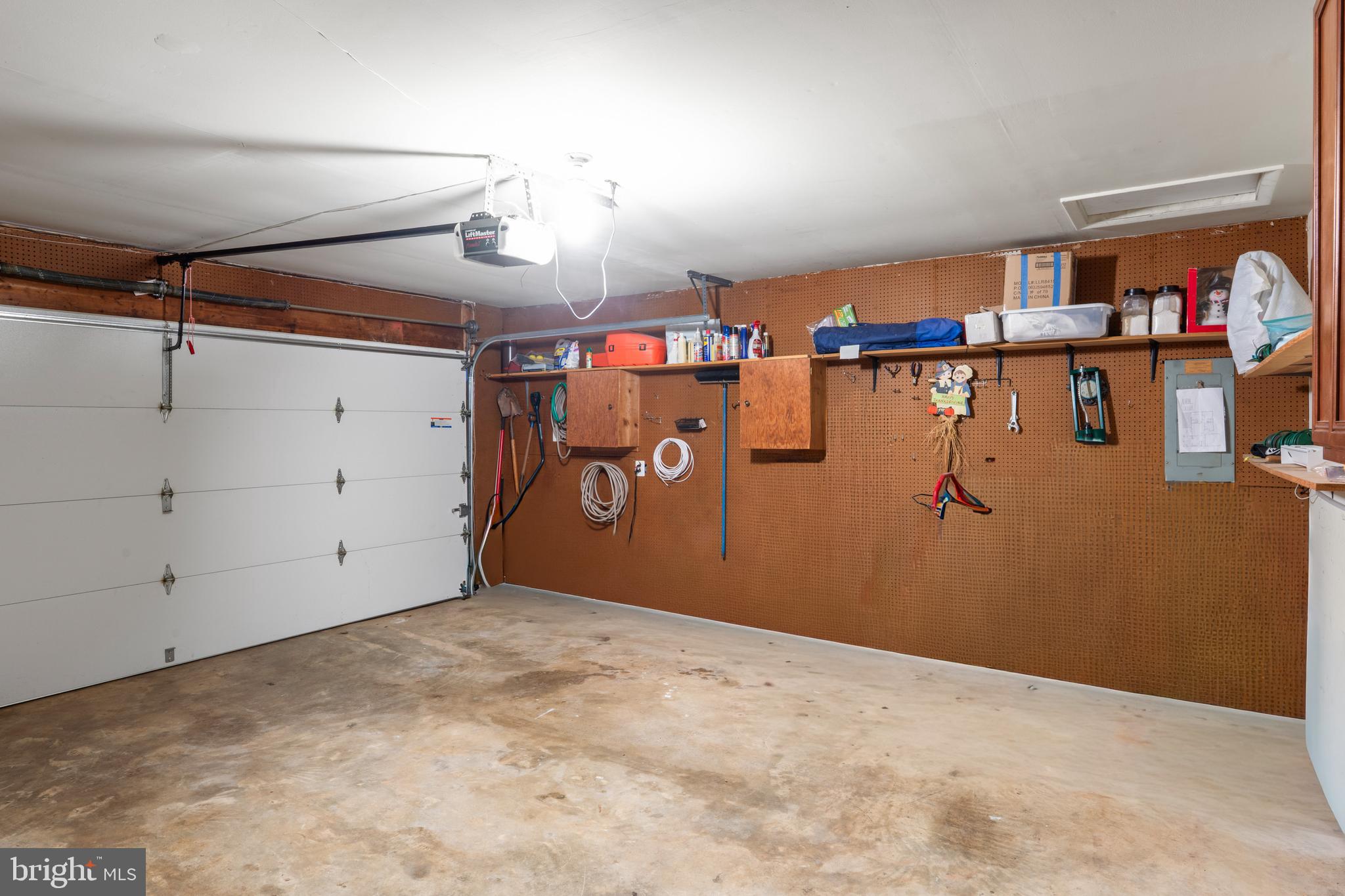 HIDDENBROOK - Residential