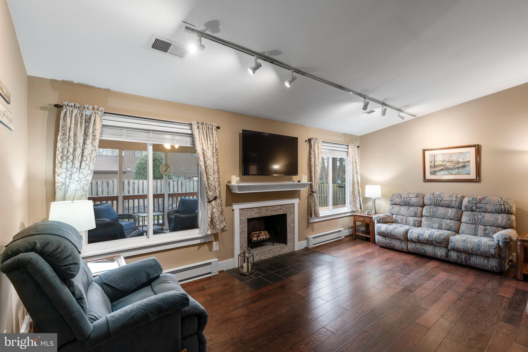 HIDDENBROOK - Residential