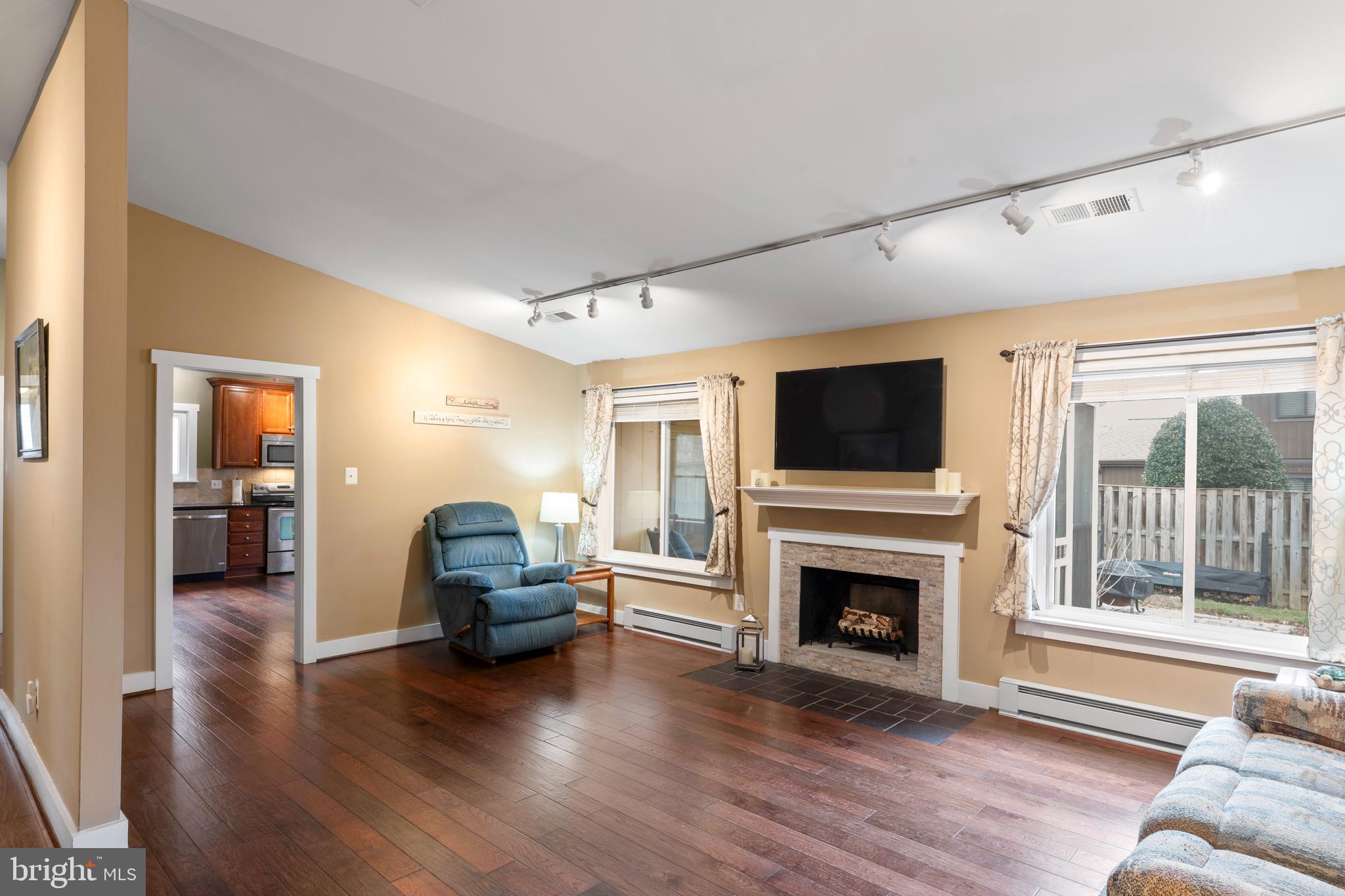 HIDDENBROOK - Residential