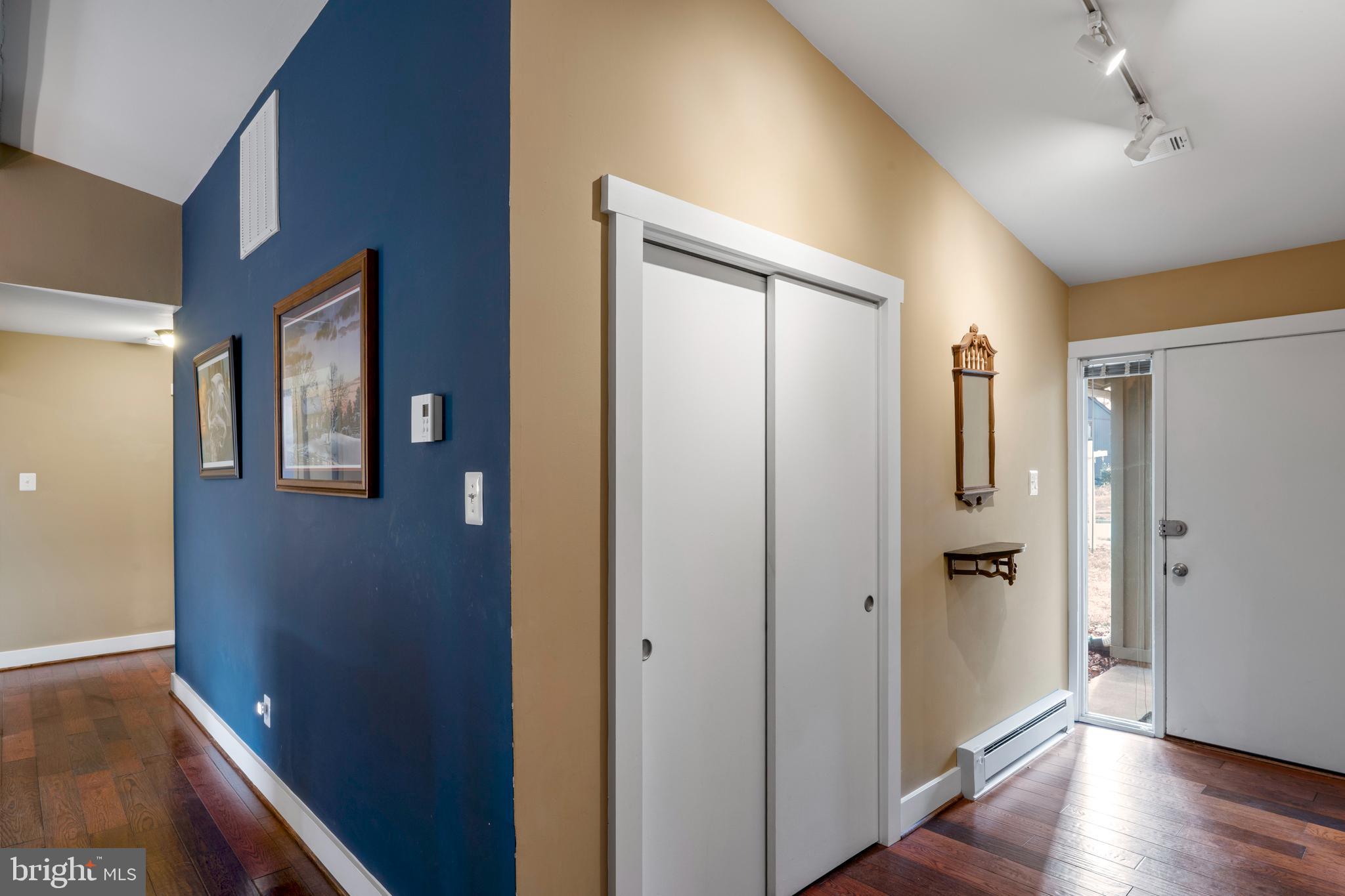 HIDDENBROOK - Residential