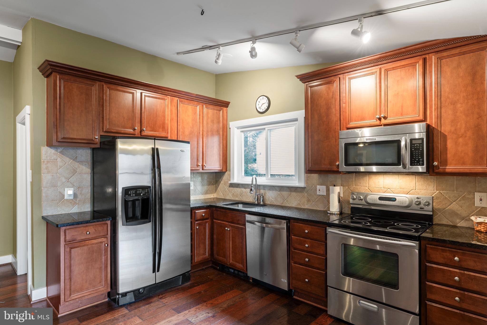 HIDDENBROOK - Residential