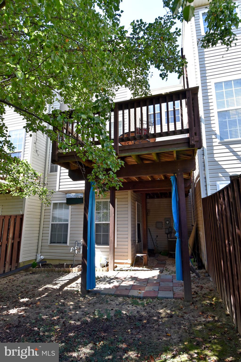 RIVERSIDE STATION - Residential Lease