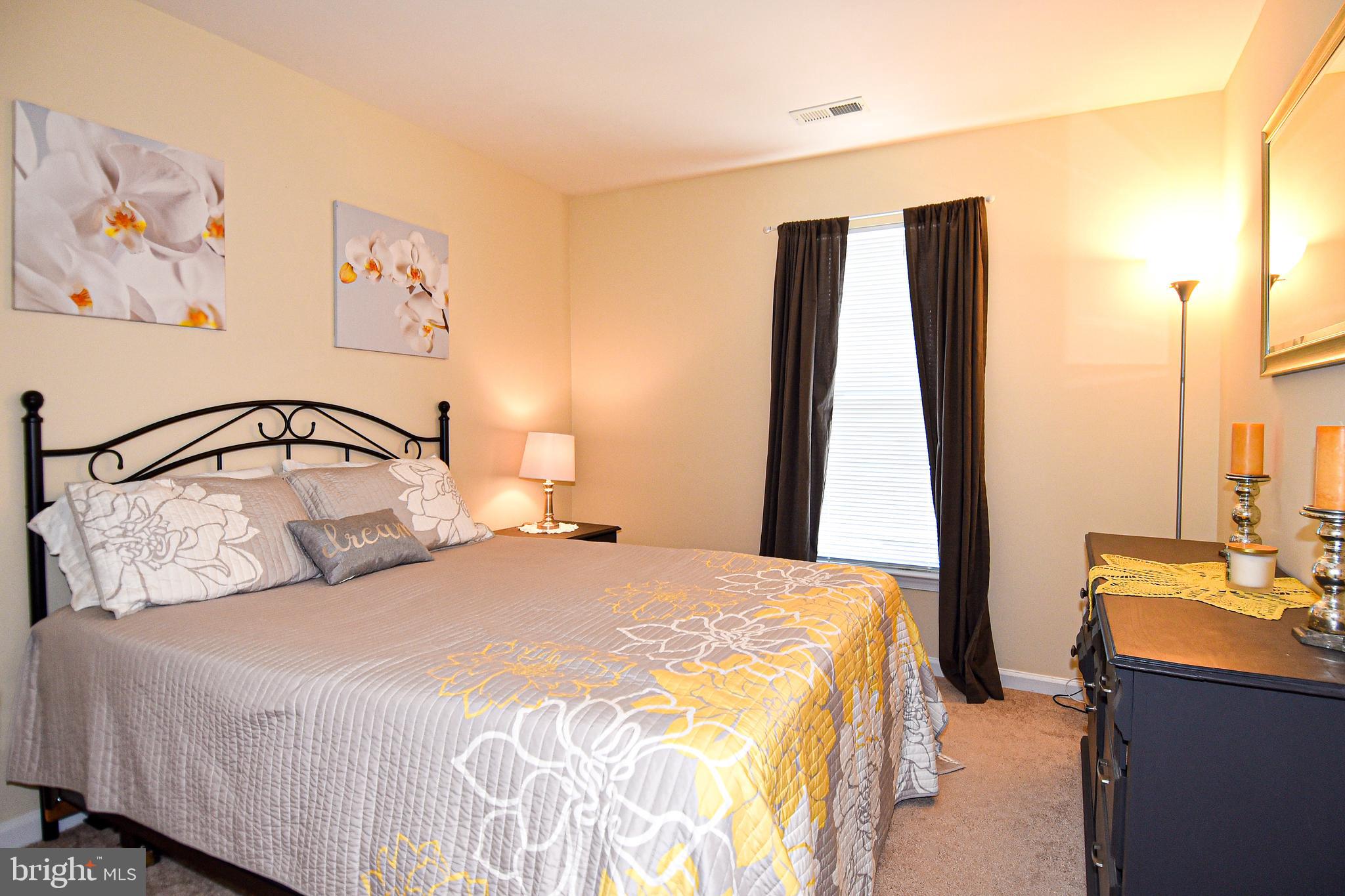 RIVERSIDE STATION - Residential Lease