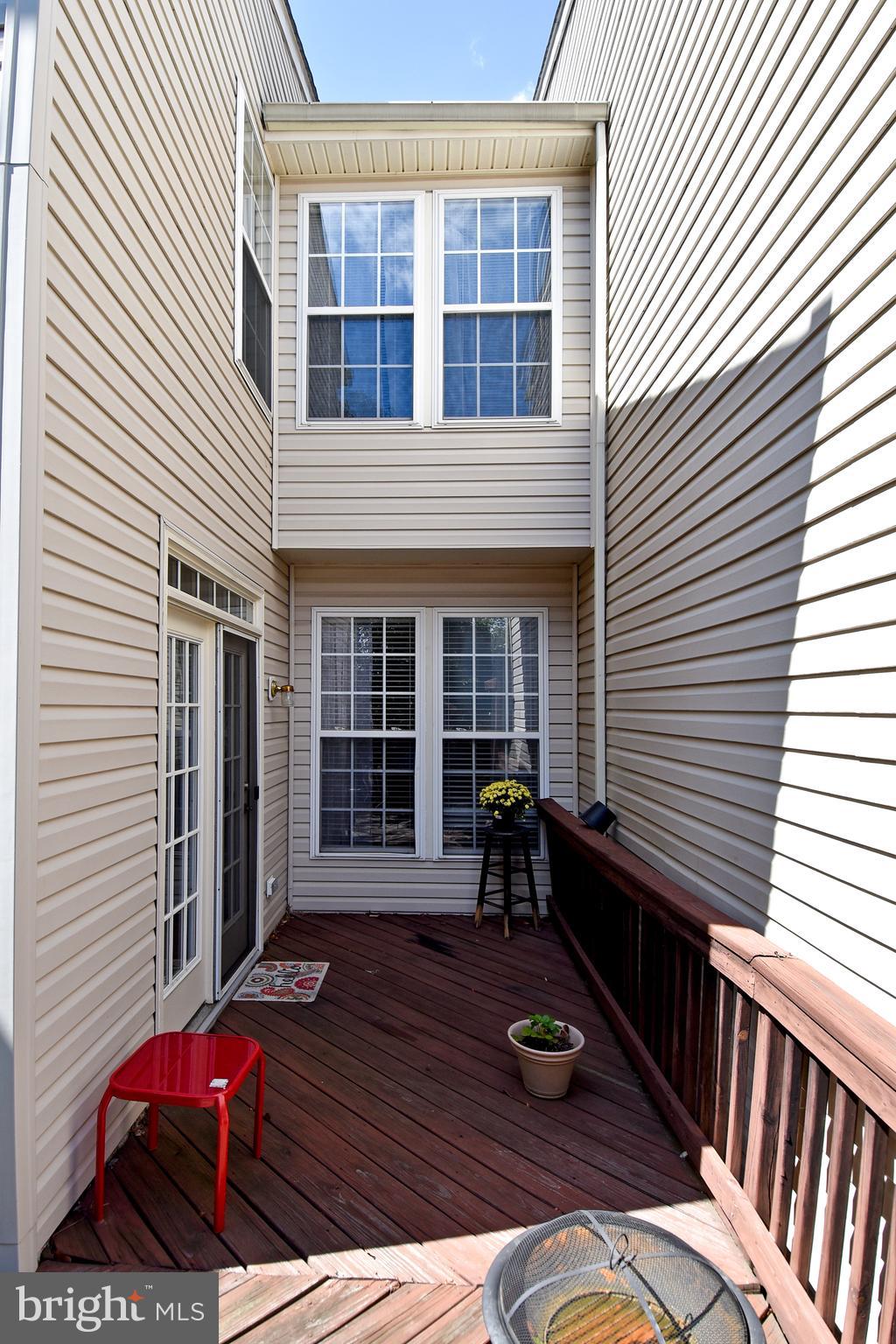 RIVERSIDE STATION - Residential Lease