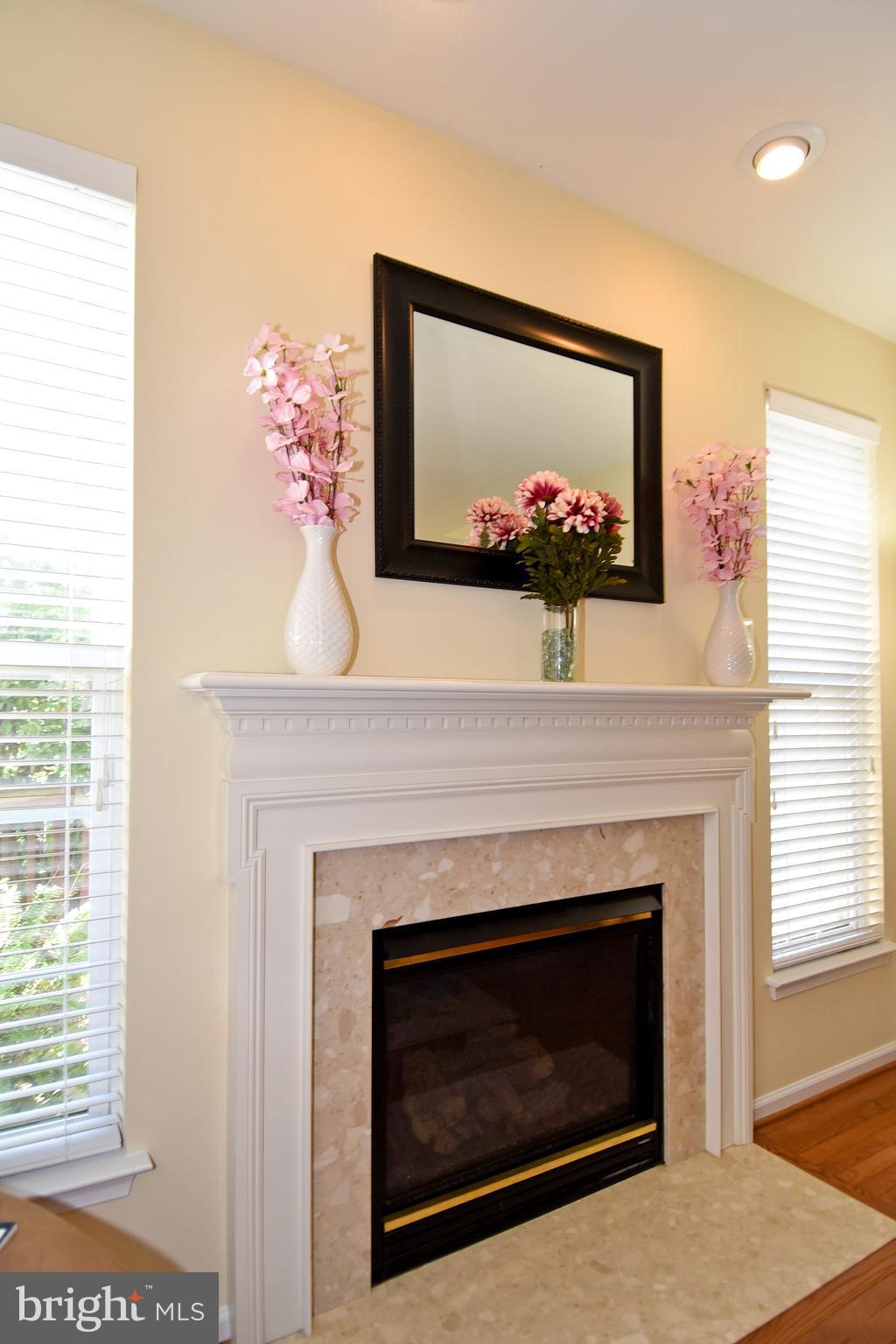 RIVERSIDE STATION - Residential Lease