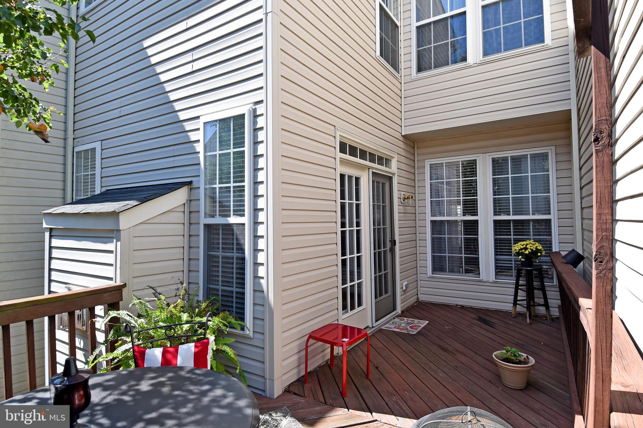 RIVERSIDE STATION - Residential Lease