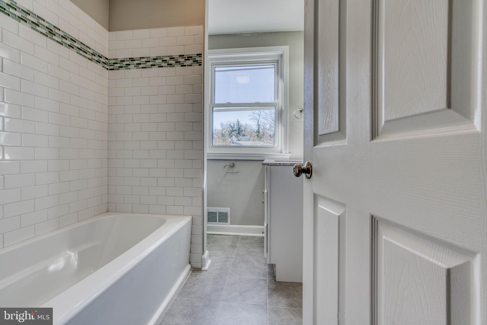 NORTHWOOD - Residential