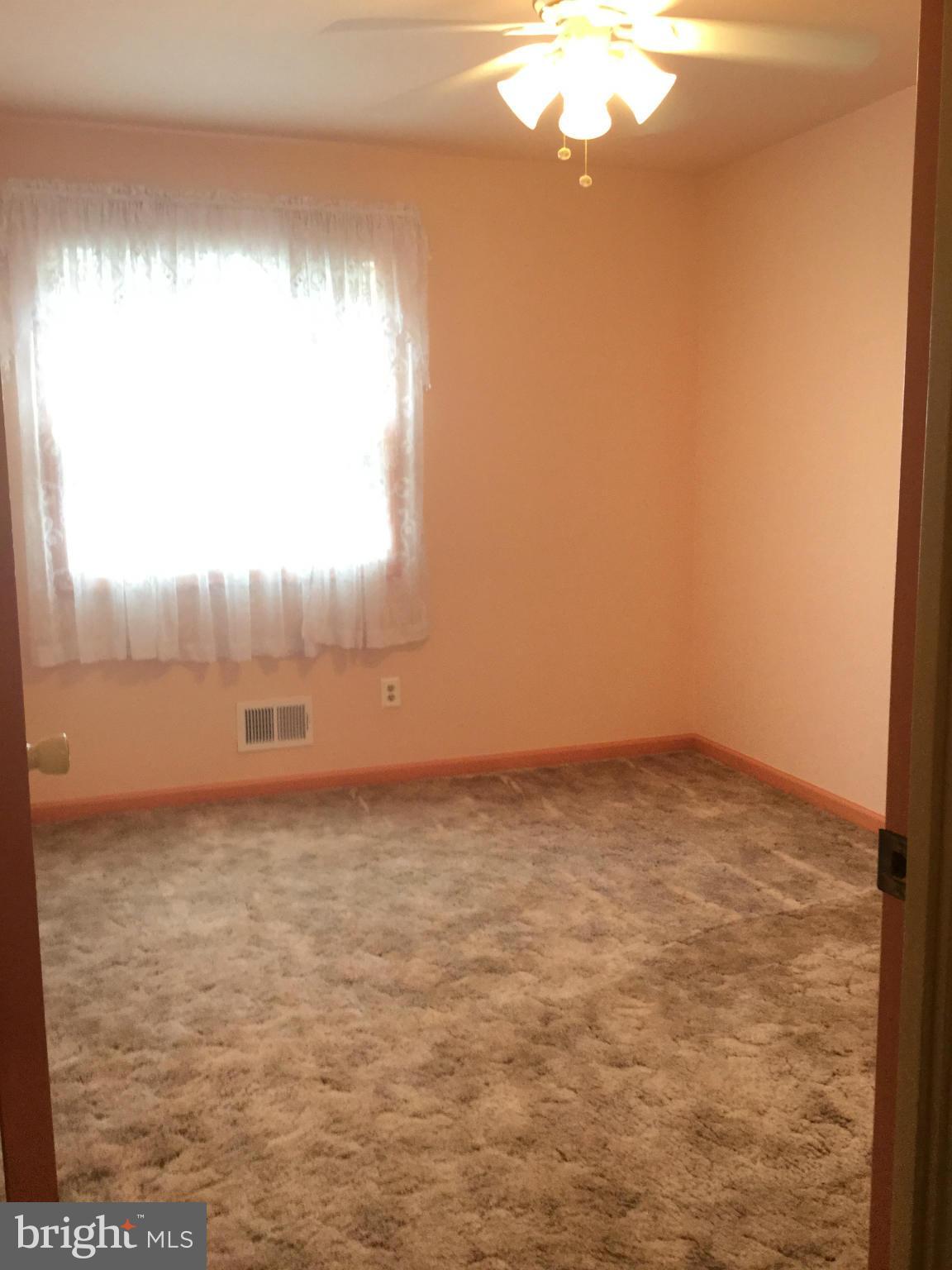 QUEENS PARK - Residential