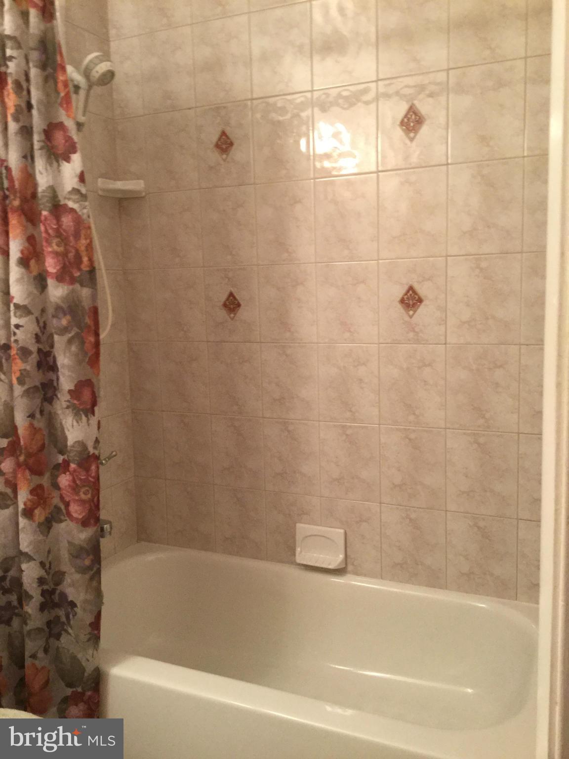 QUEENS PARK - Residential