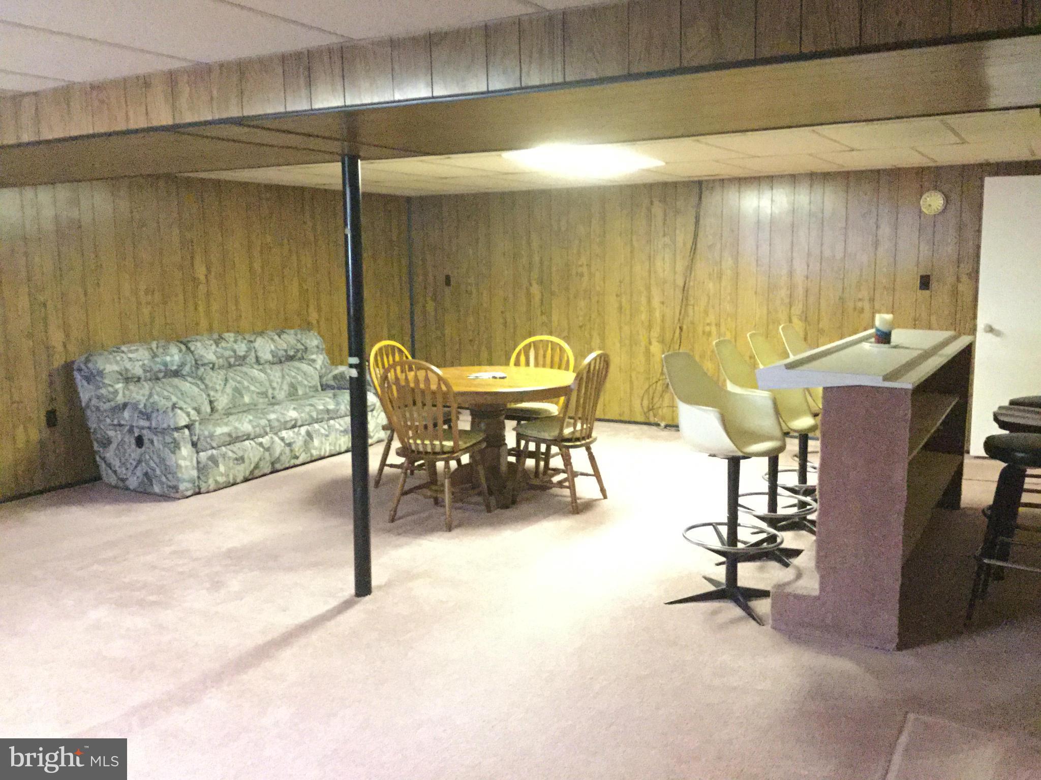 QUEENS PARK - Residential