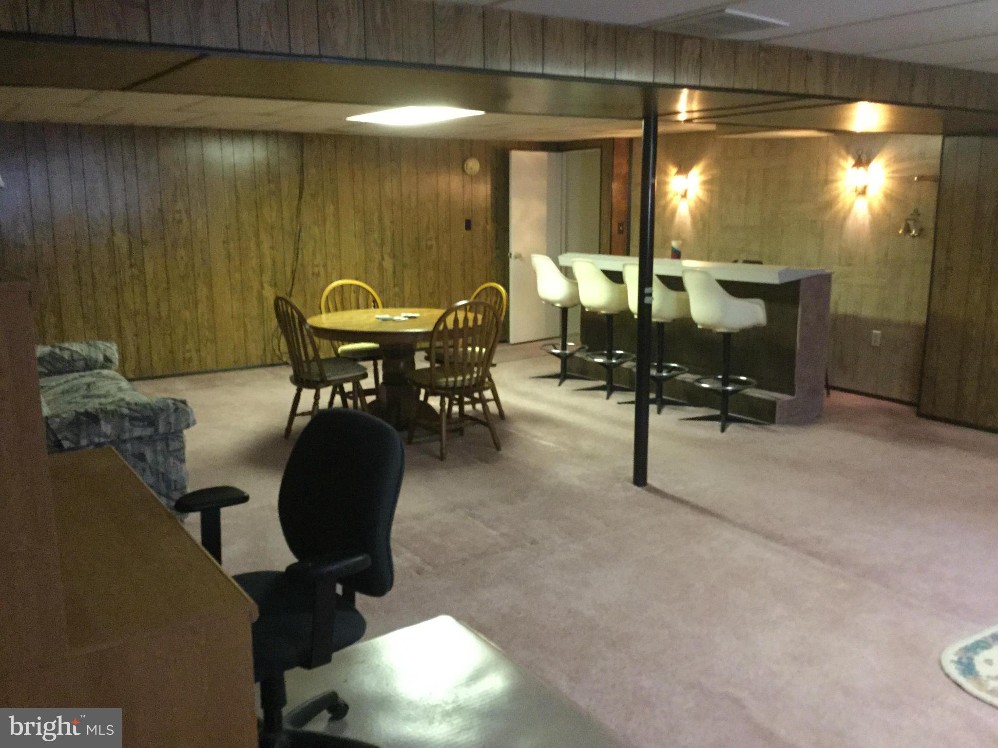 QUEENS PARK - Residential