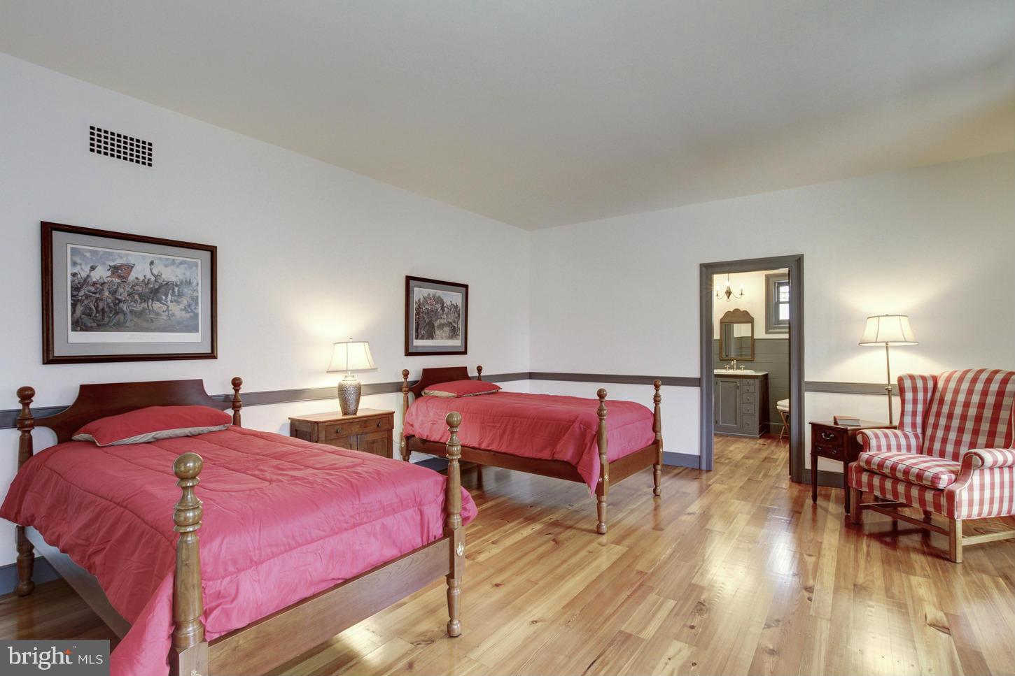 BARNESVILLE OUTSIDE - Residential