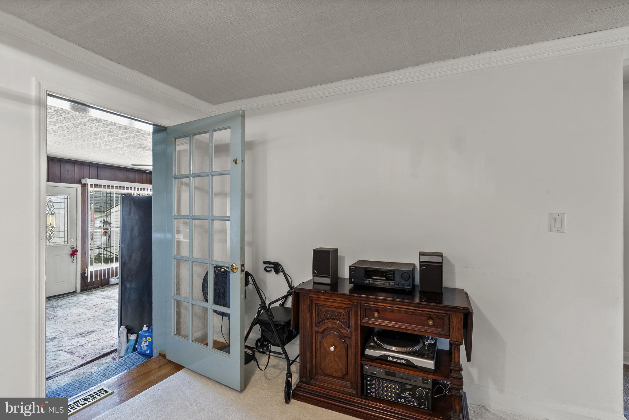 FAIRLAWN - Residential