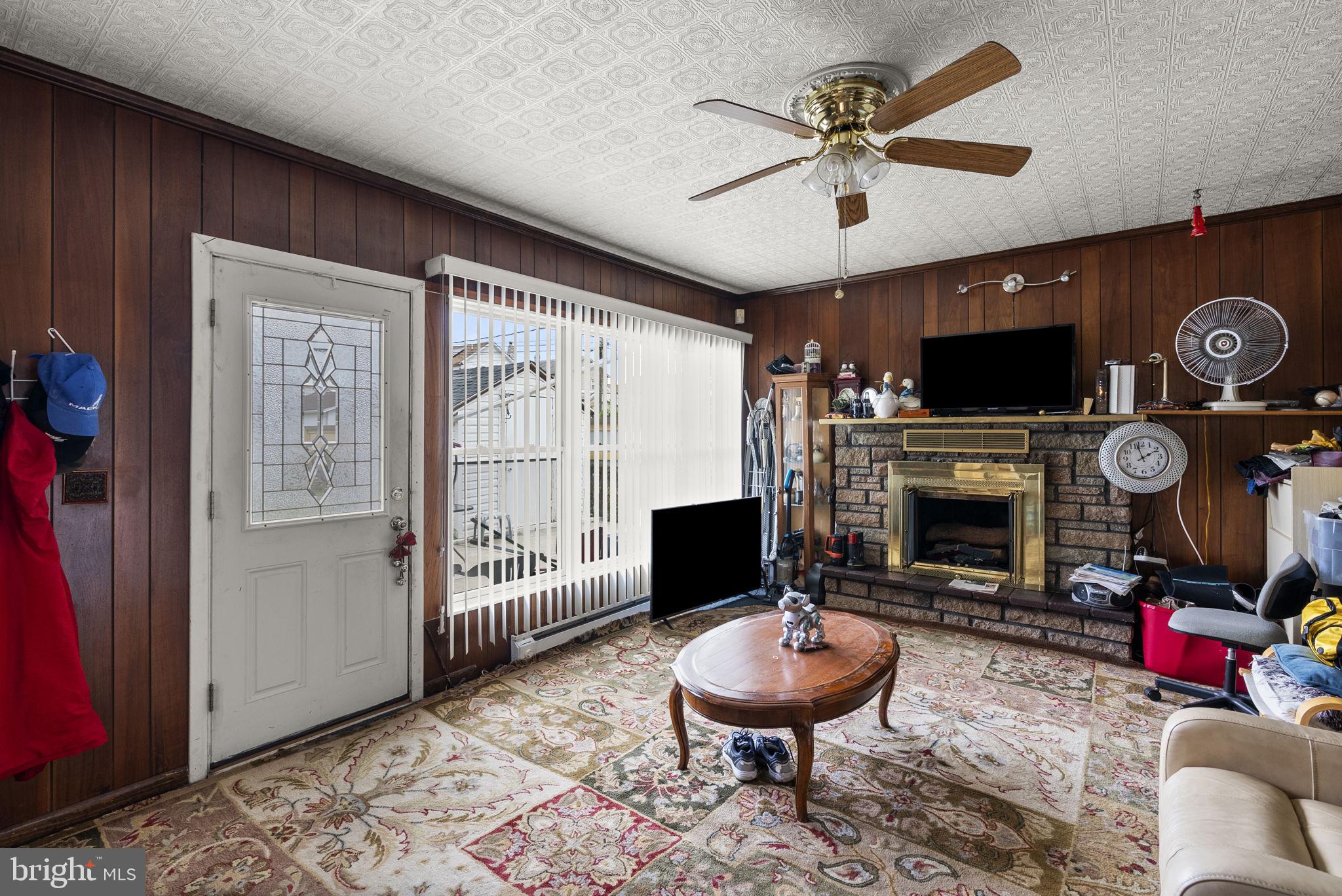 FAIRLAWN - Residential