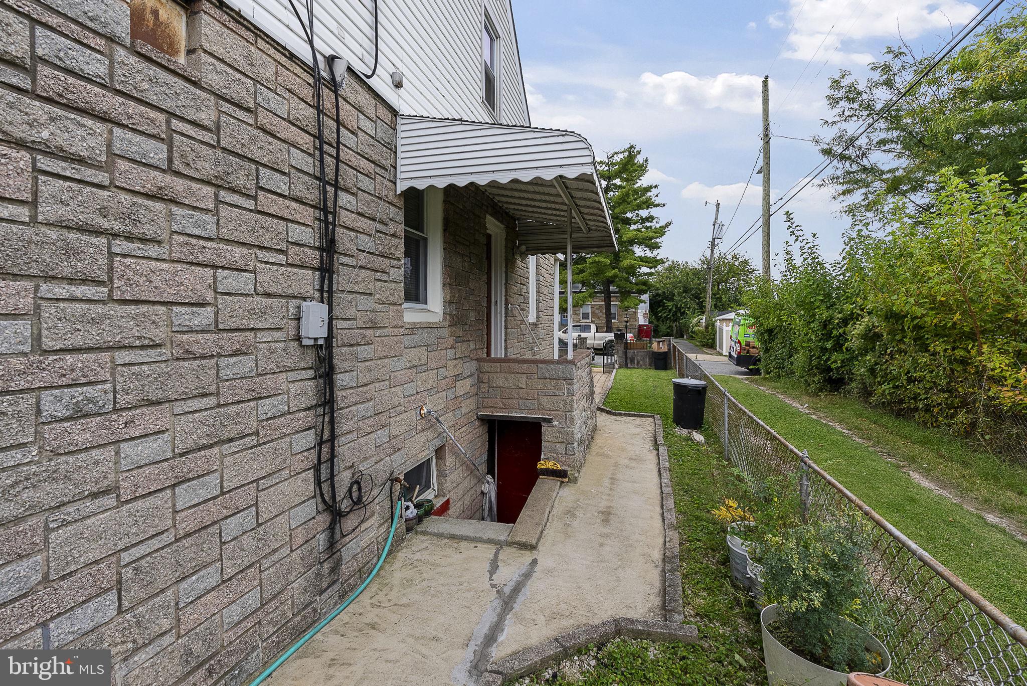 FAIRLAWN - Residential