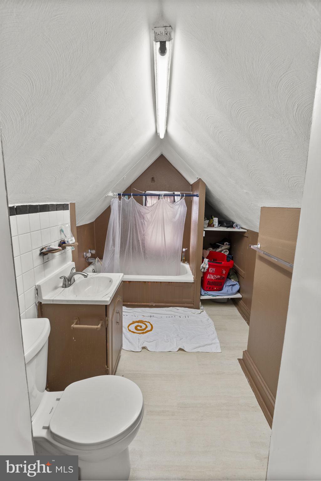 FAIRLAWN - Residential