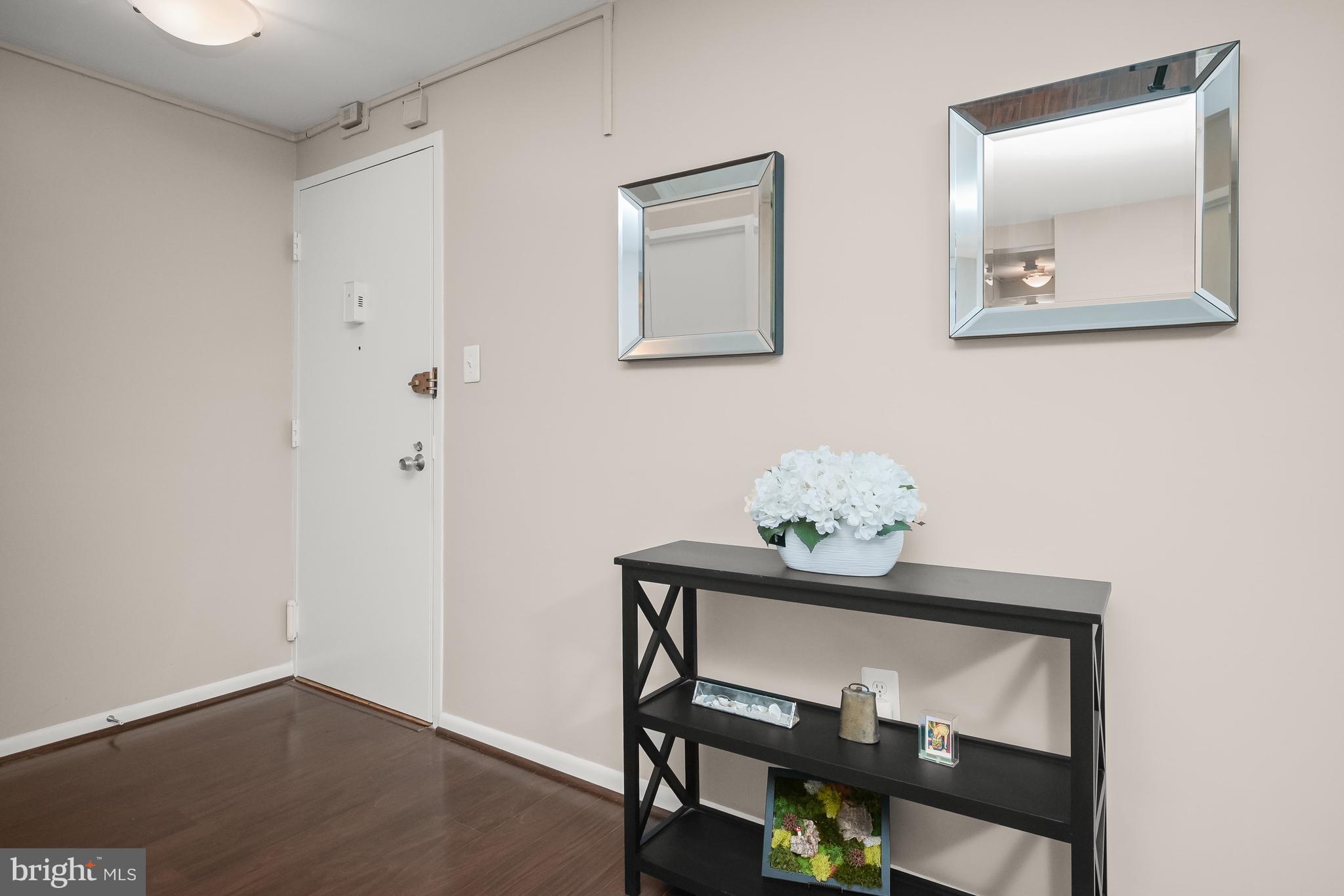 10201 GROSVENOR PLACE 421