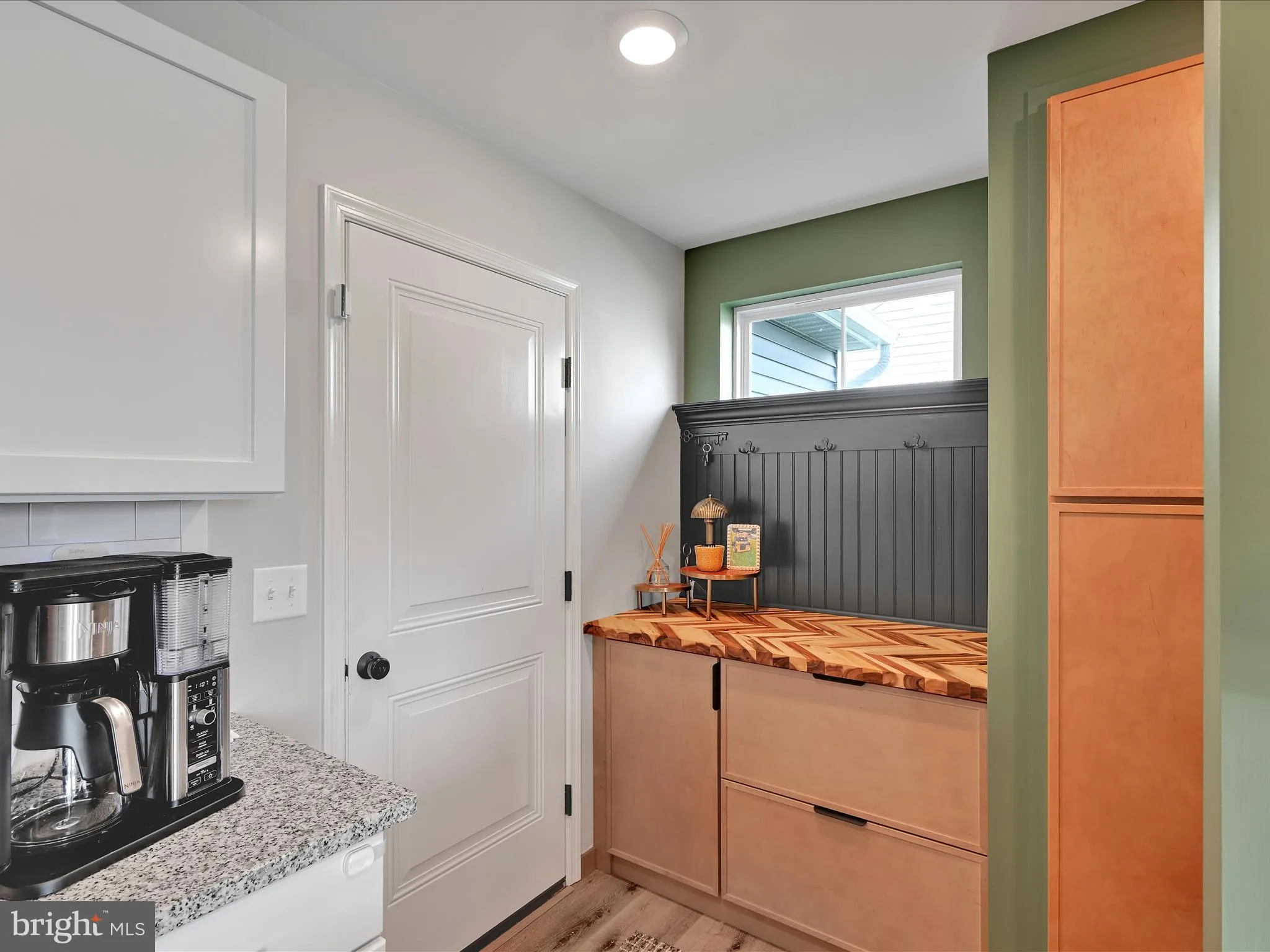 New Holland, Pennsylvania 17557, United States, 4 Bedrooms Bedrooms, ,3 BathroomsBathrooms,Residential,Pending,193247