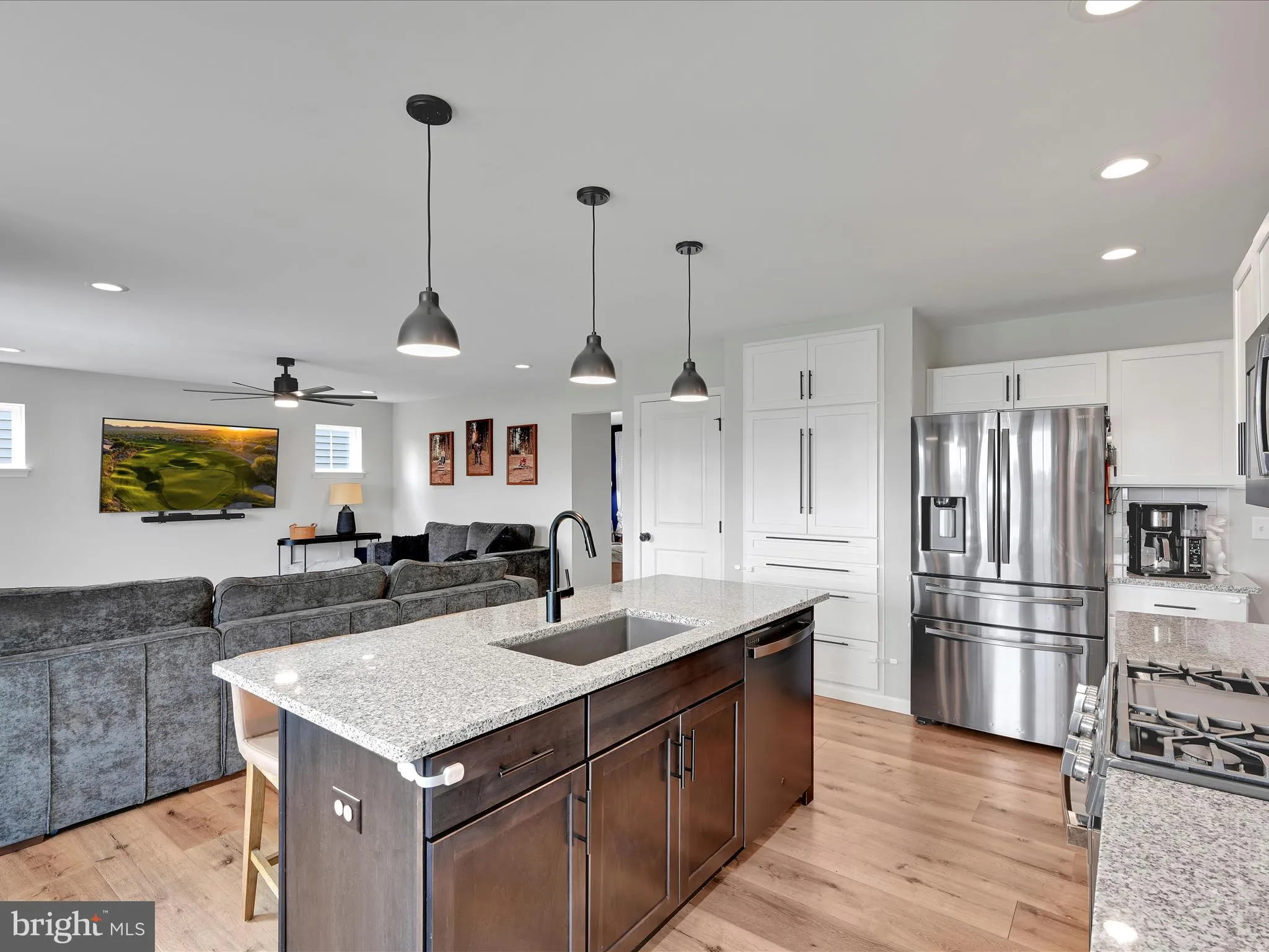 New Holland, Pennsylvania 17557, United States, 4 Bedrooms Bedrooms, ,3 BathroomsBathrooms,Residential,Pending,193247