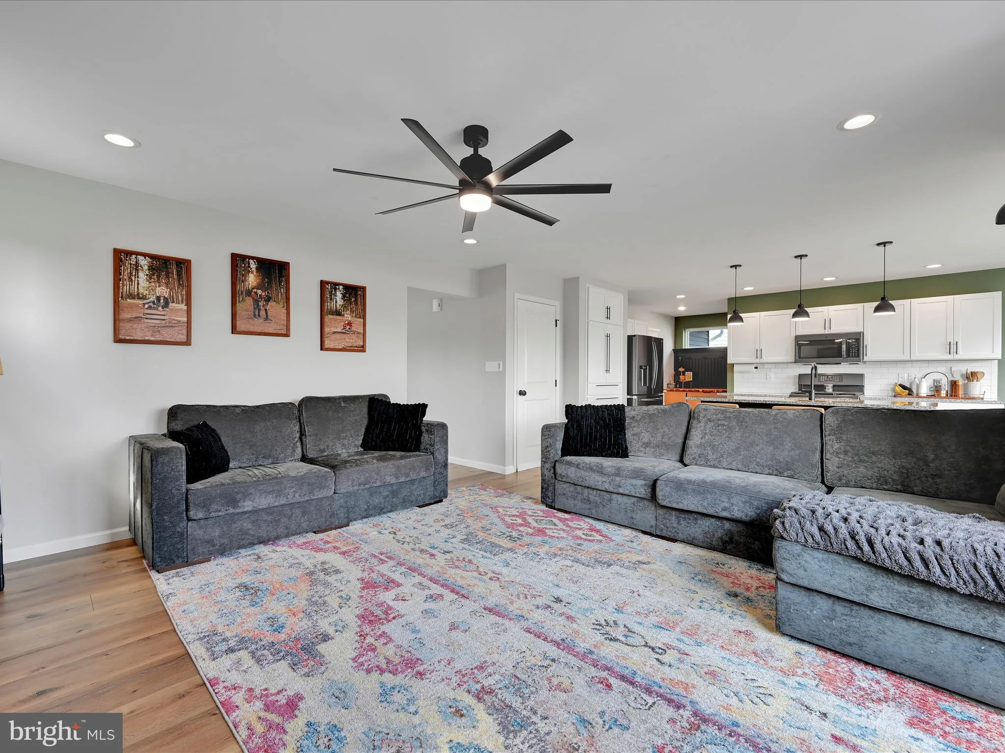 New Holland, Pennsylvania 17557, United States, 4 Bedrooms Bedrooms, ,3 BathroomsBathrooms,Residential,Pending,193247