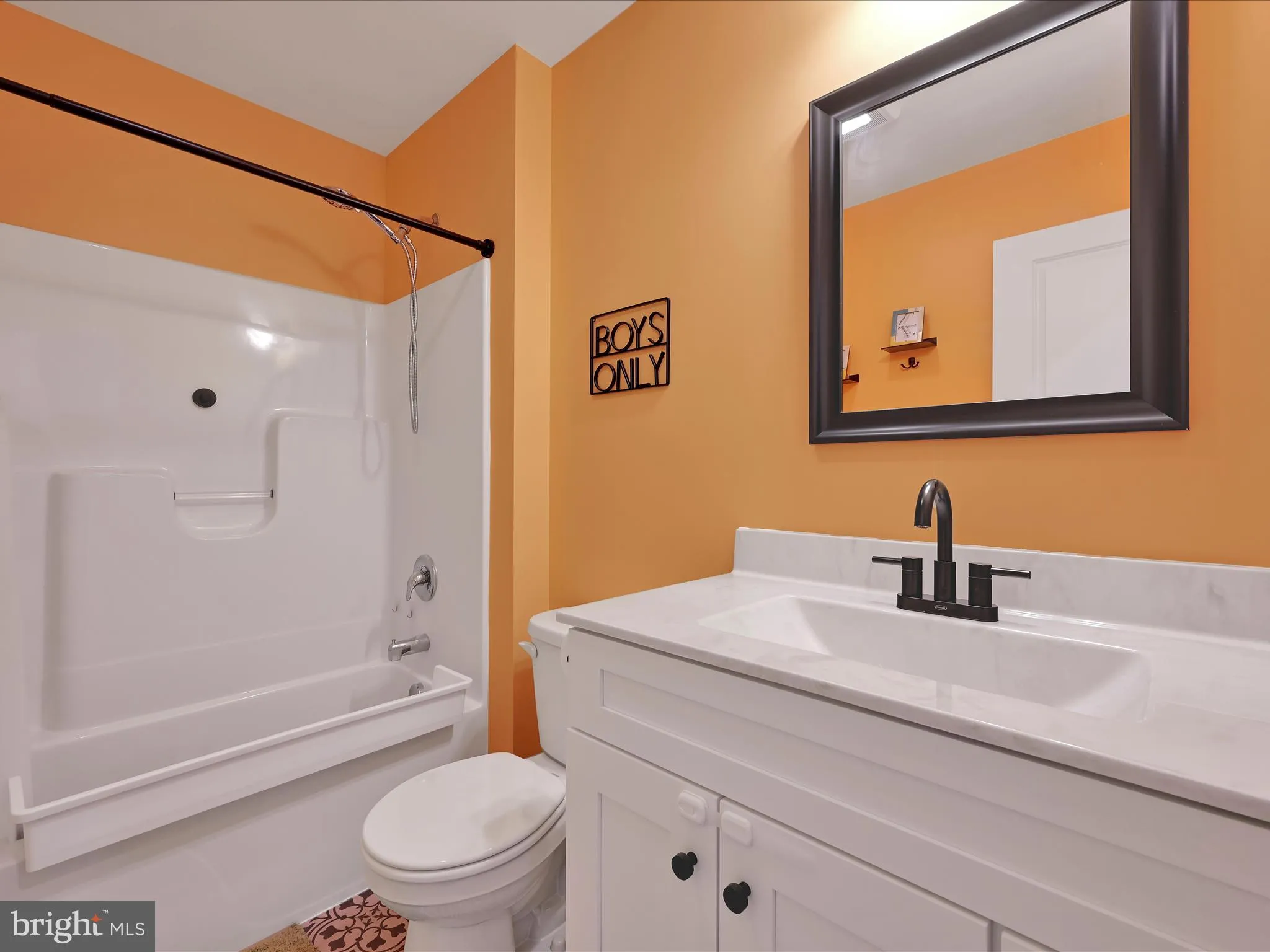 New Holland, Pennsylvania 17557, United States, 4 Bedrooms Bedrooms, ,3 BathroomsBathrooms,Residential,Pending,193247