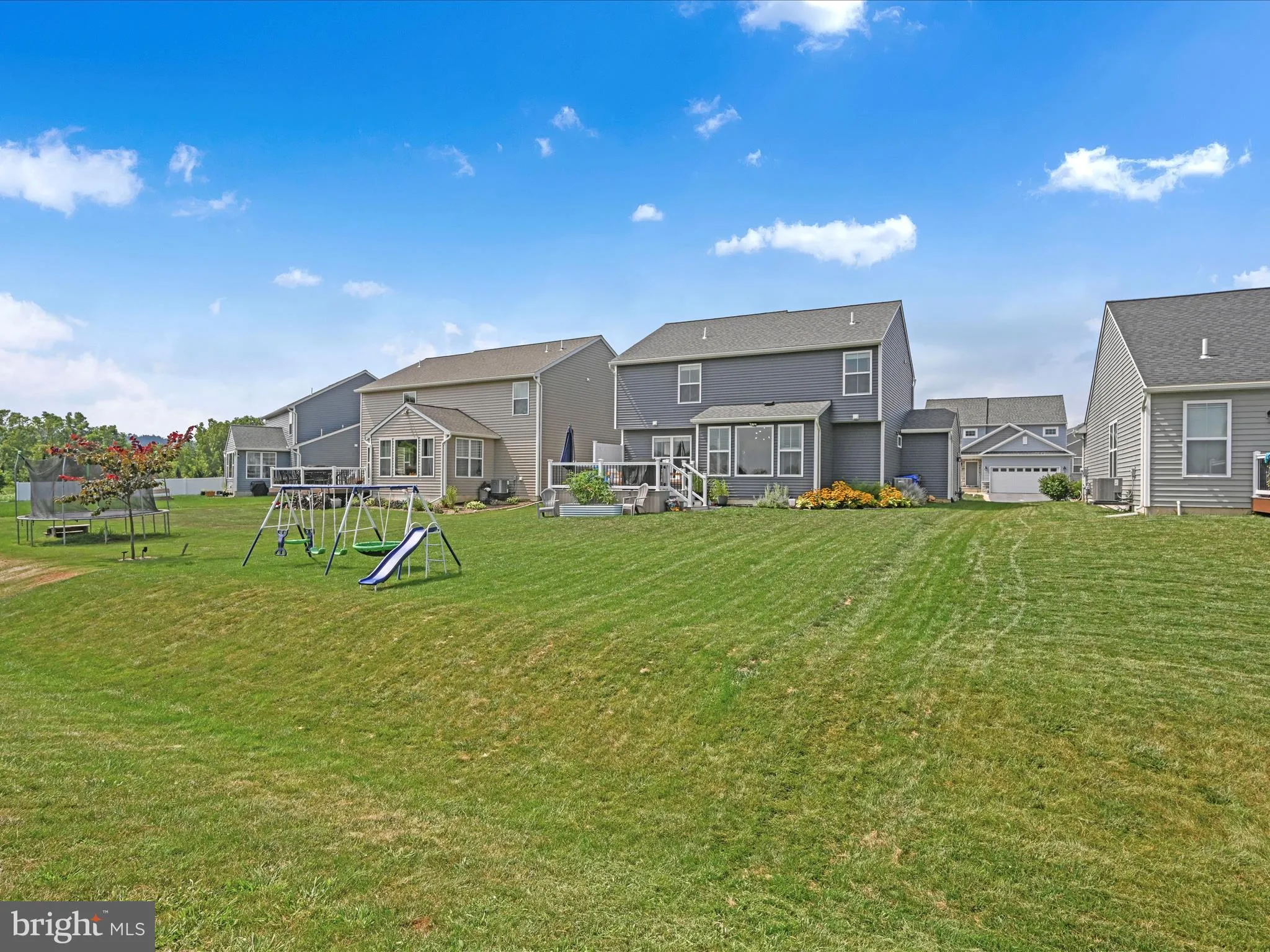 New Holland, Pennsylvania 17557, United States, 4 Bedrooms Bedrooms, ,3 BathroomsBathrooms,Residential,Pending,193247