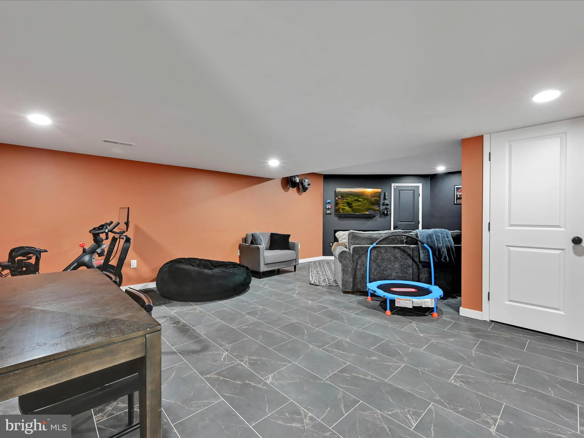 New Holland, Pennsylvania 17557, United States, 4 Bedrooms Bedrooms, ,3 BathroomsBathrooms,Residential,Pending,193247