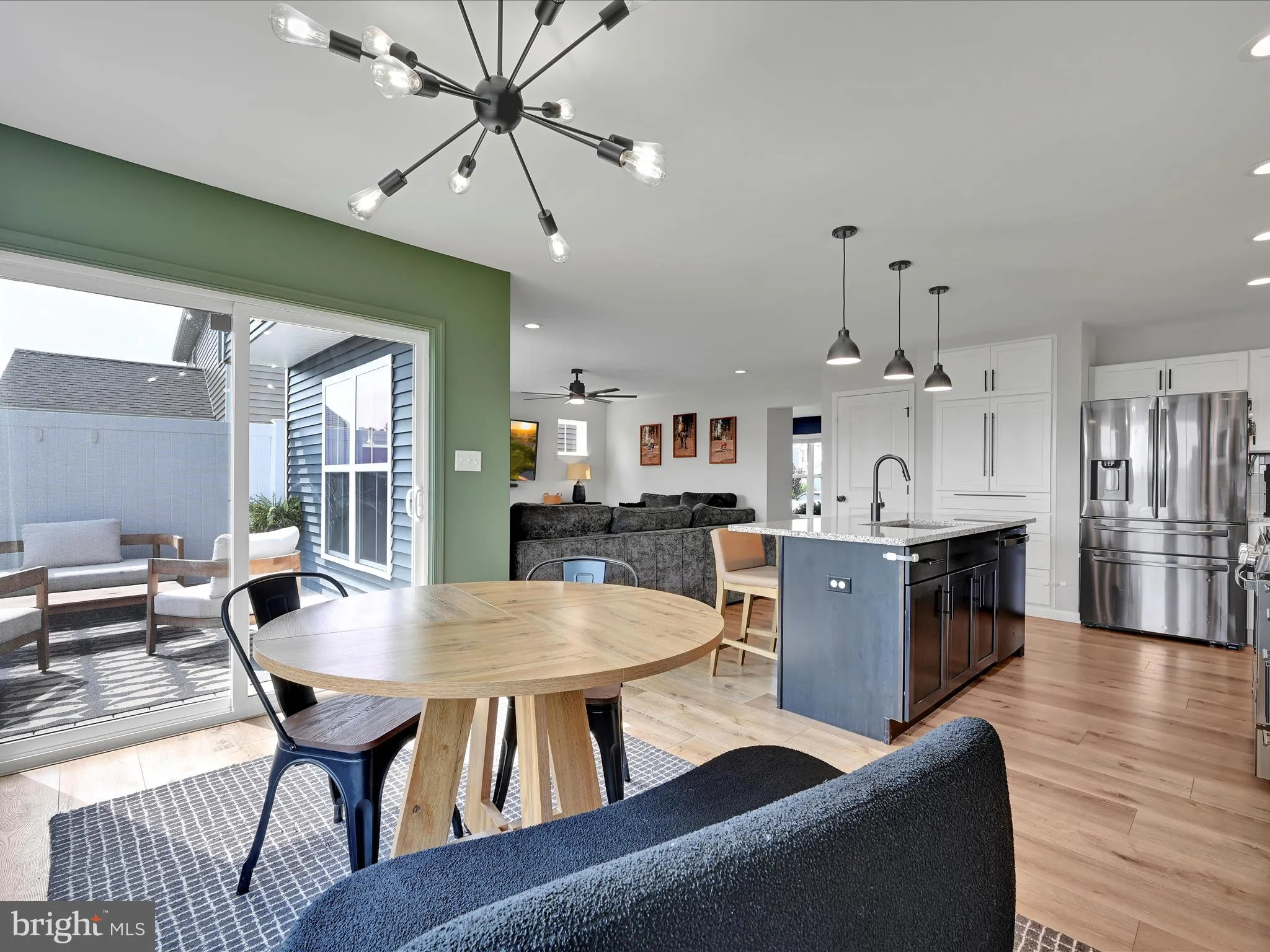 New Holland, Pennsylvania 17557, United States, 4 Bedrooms Bedrooms, ,3 BathroomsBathrooms,Residential,Pending,193247