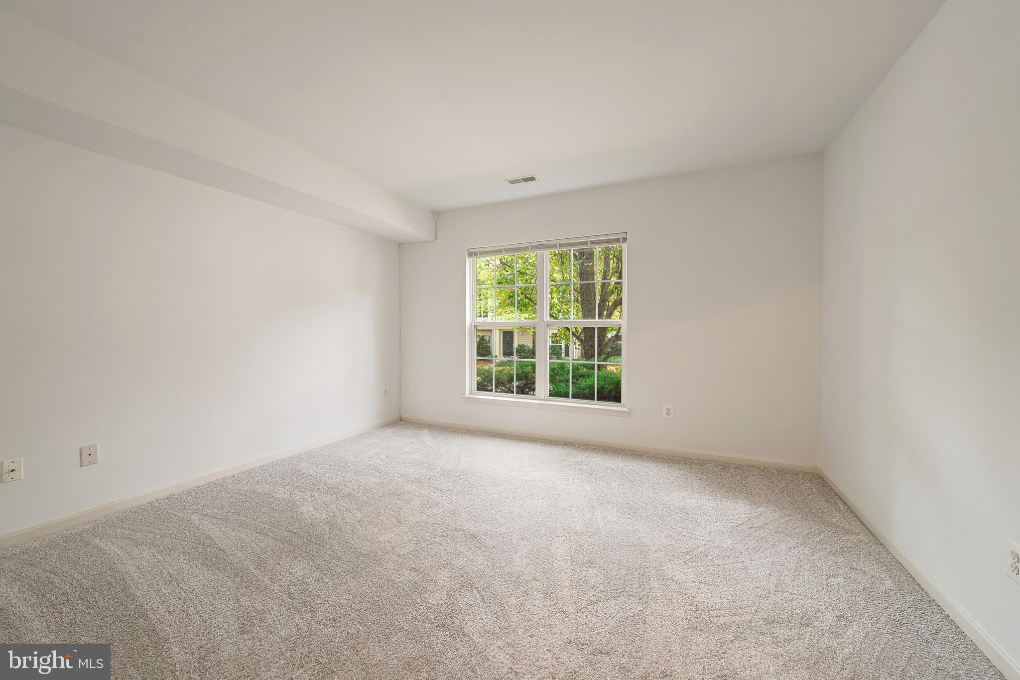 ASHBURN VILLAGE - Residential