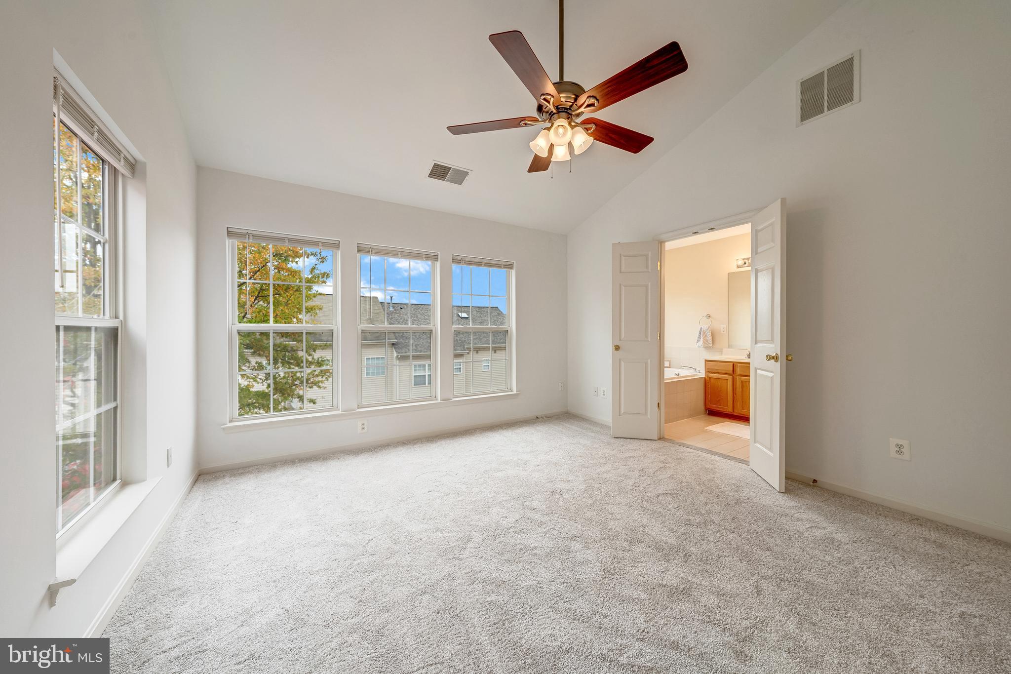 ASHBURN VILLAGE - Residential