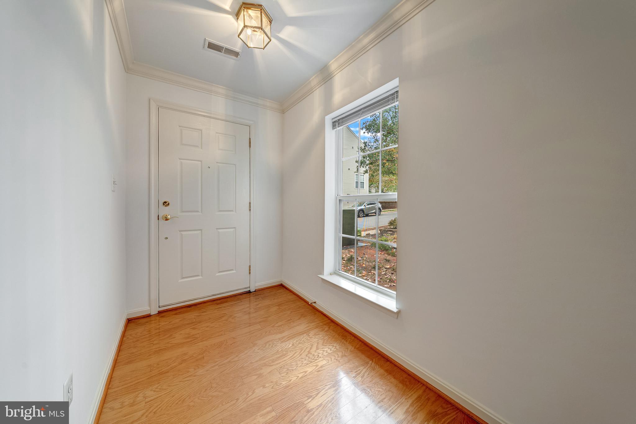 ASHBURN VILLAGE - Residential