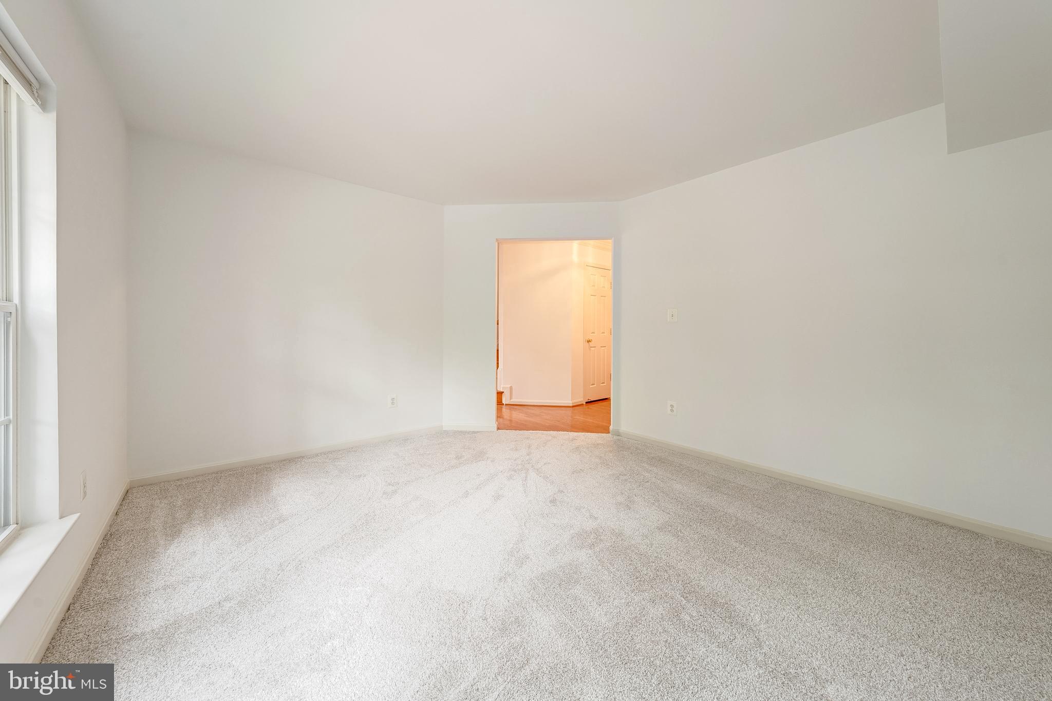 ASHBURN VILLAGE - Residential