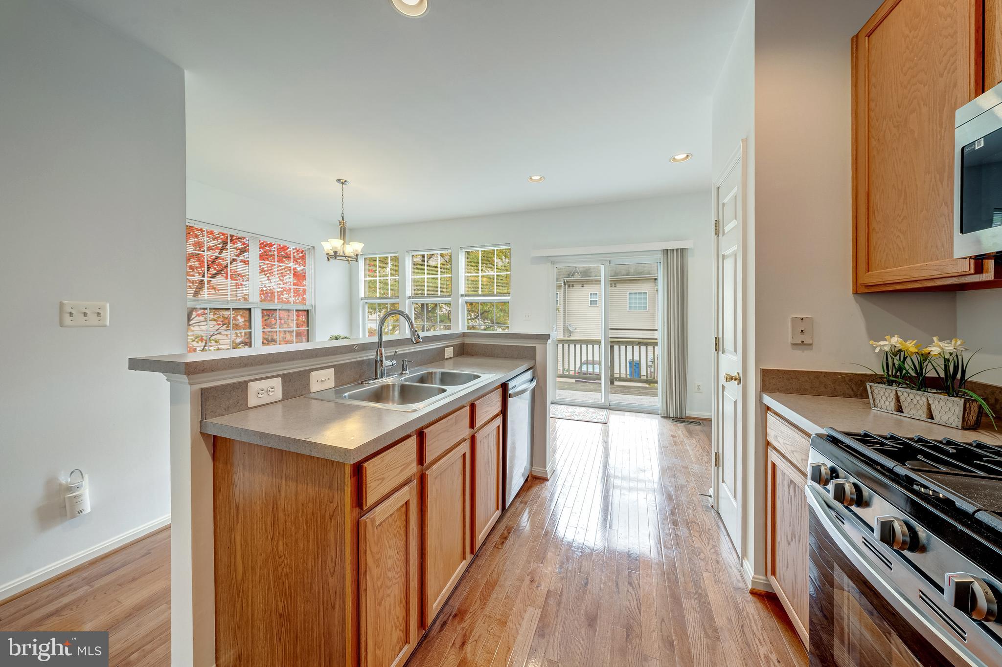 ASHBURN VILLAGE - Residential