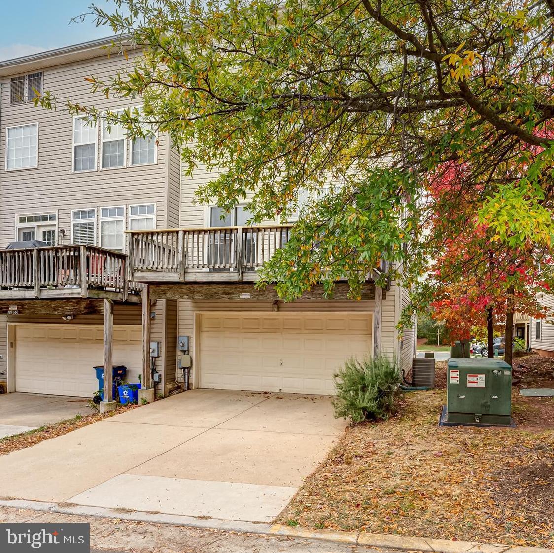 ASHBURN VILLAGE - Residential