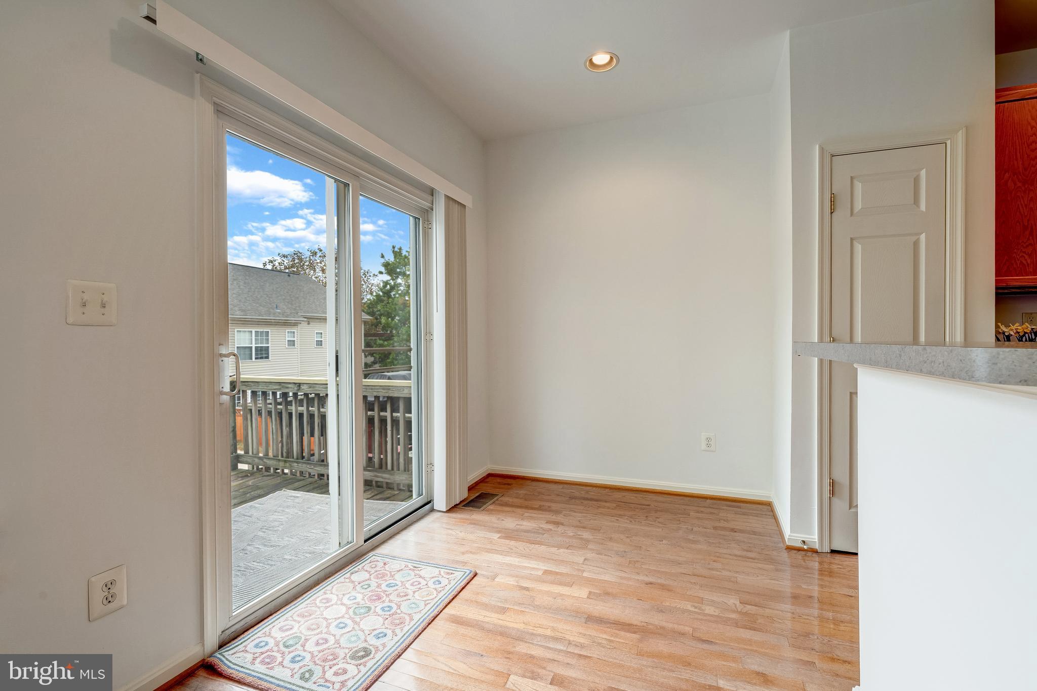 ASHBURN VILLAGE - Residential