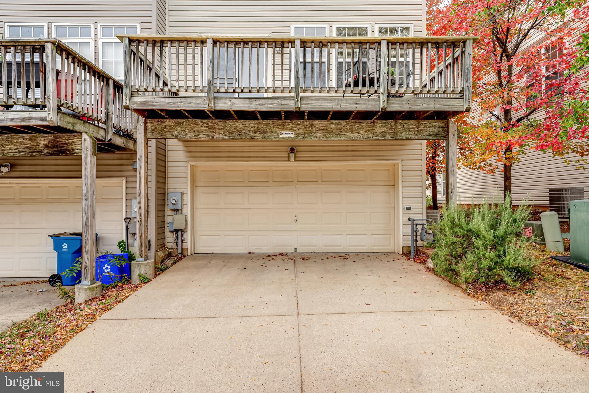 ASHBURN VILLAGE - Residential