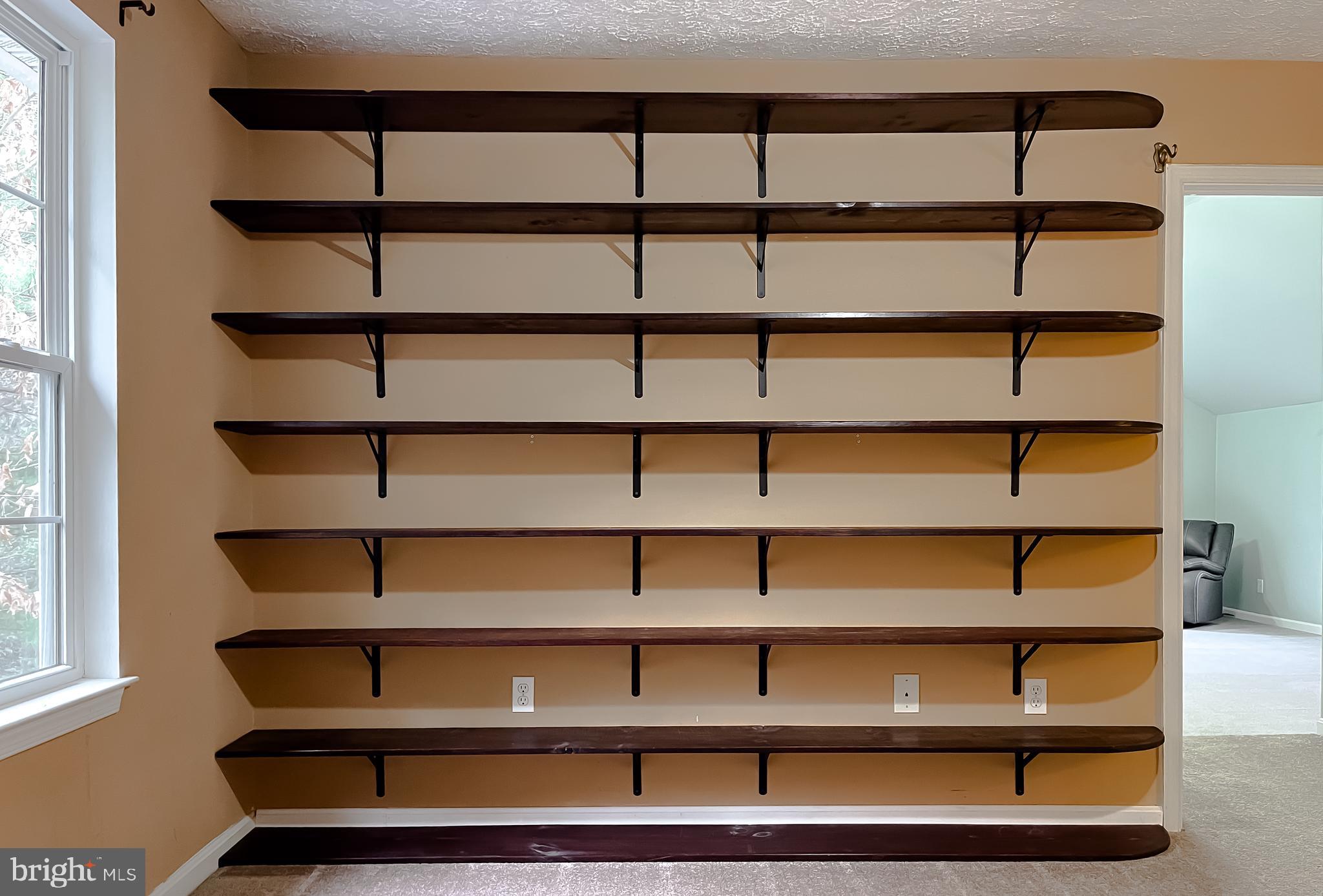 LEACHBURG - Residential