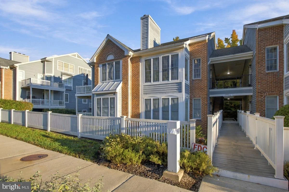 2704 Summerview Way Unit 304