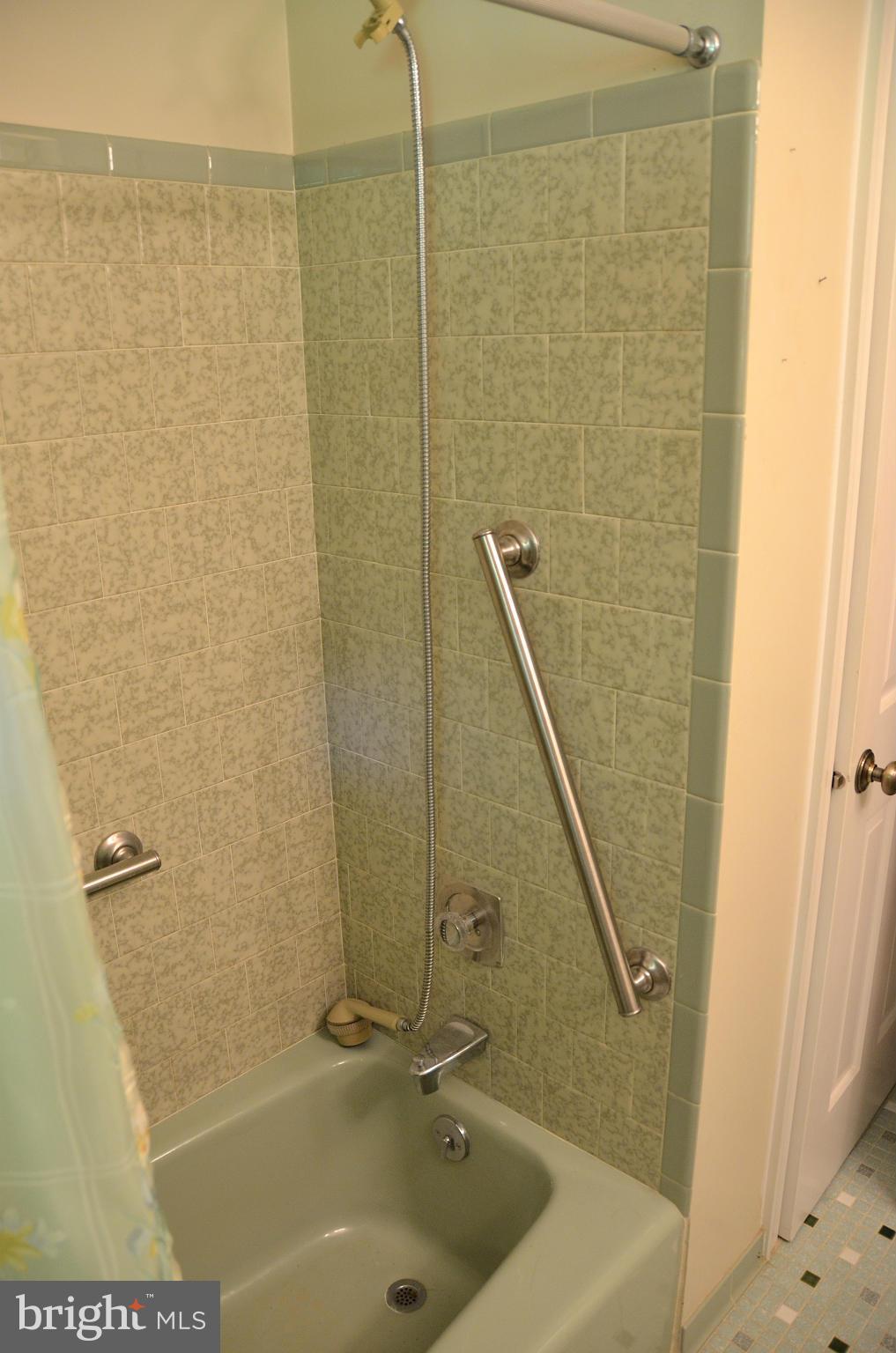 HARDESTY ESTATES - Residential