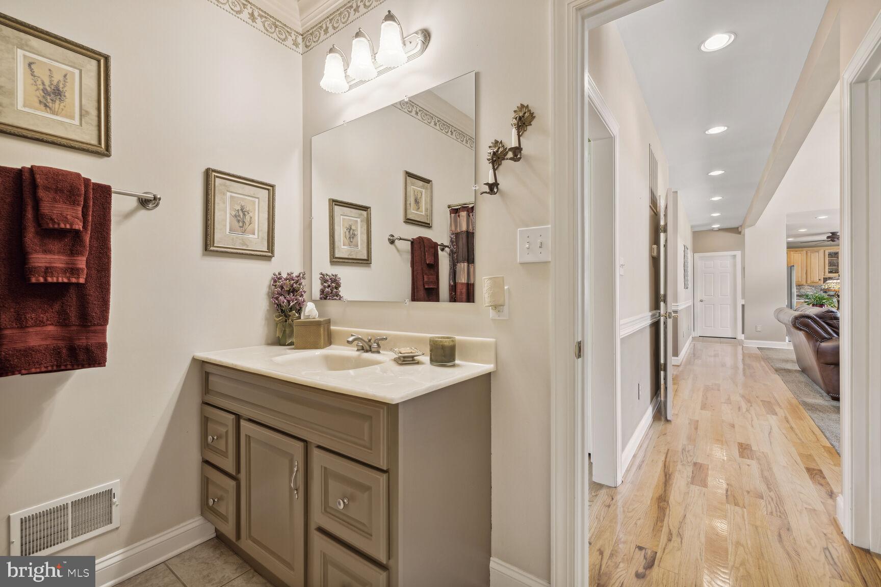 DAMASCUS OUTSIDE - Residential