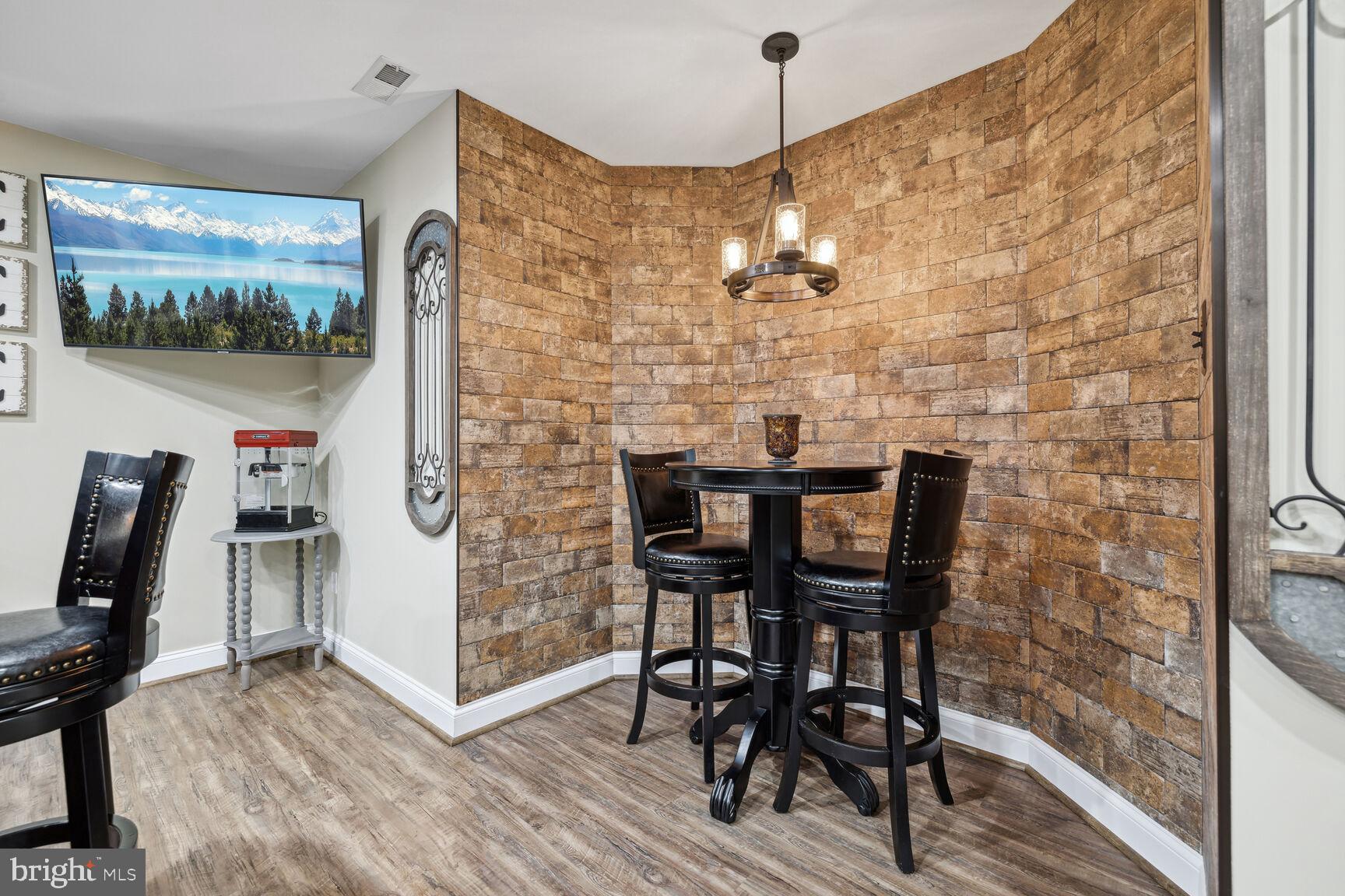 DAMASCUS OUTSIDE - Residential