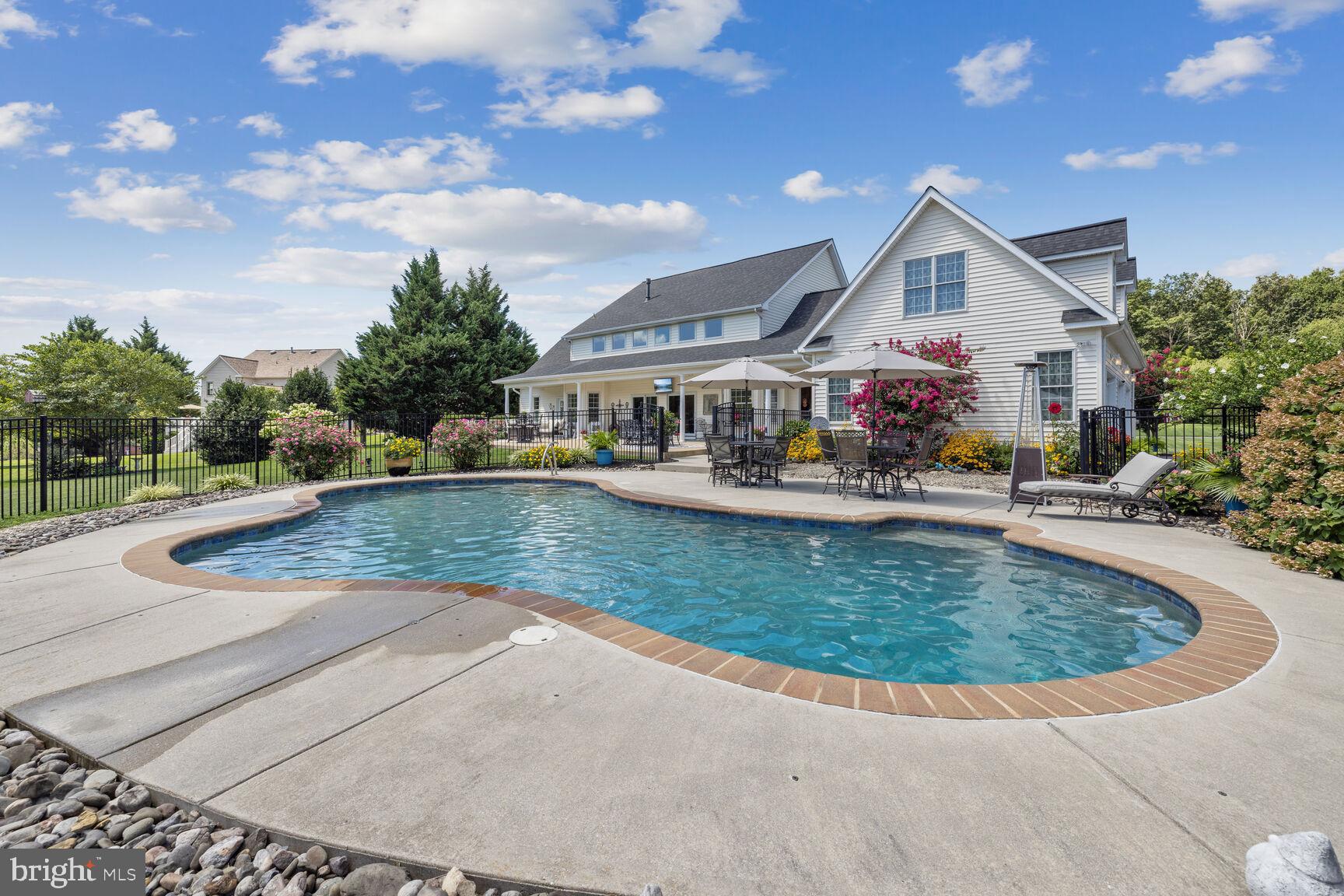 DAMASCUS OUTSIDE - Residential