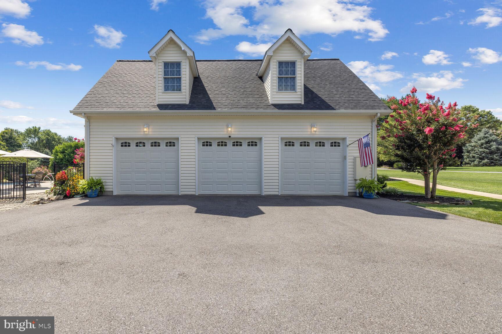 DAMASCUS OUTSIDE - Residential