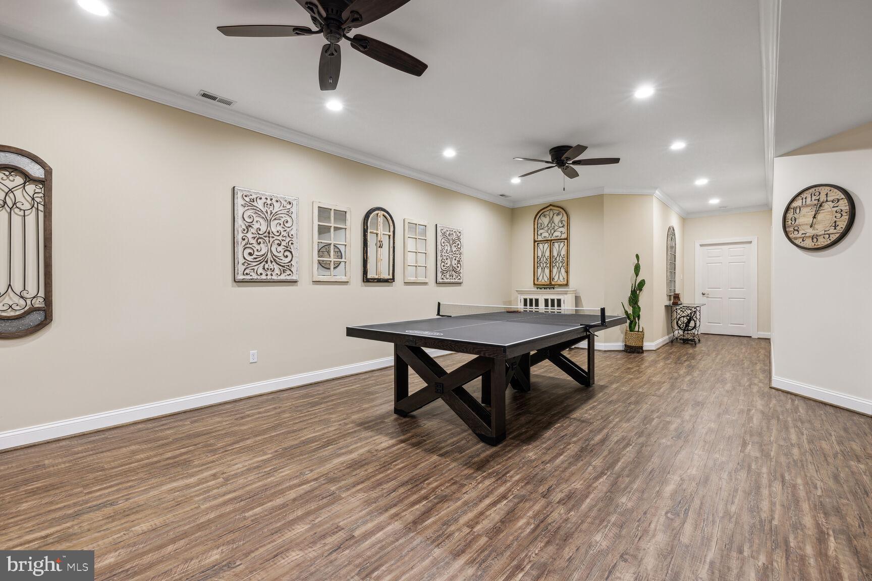 DAMASCUS OUTSIDE - Residential