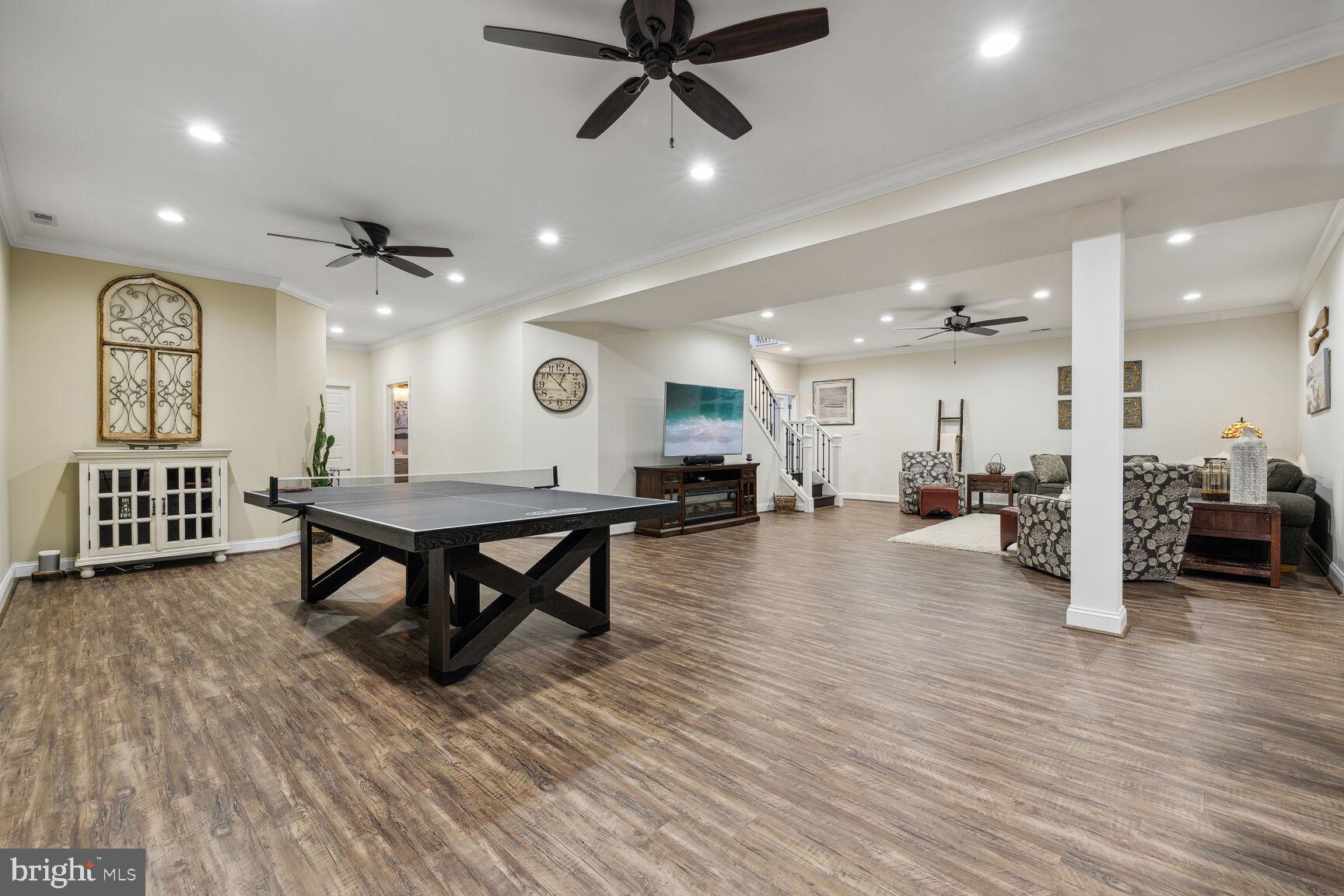 DAMASCUS OUTSIDE - Residential