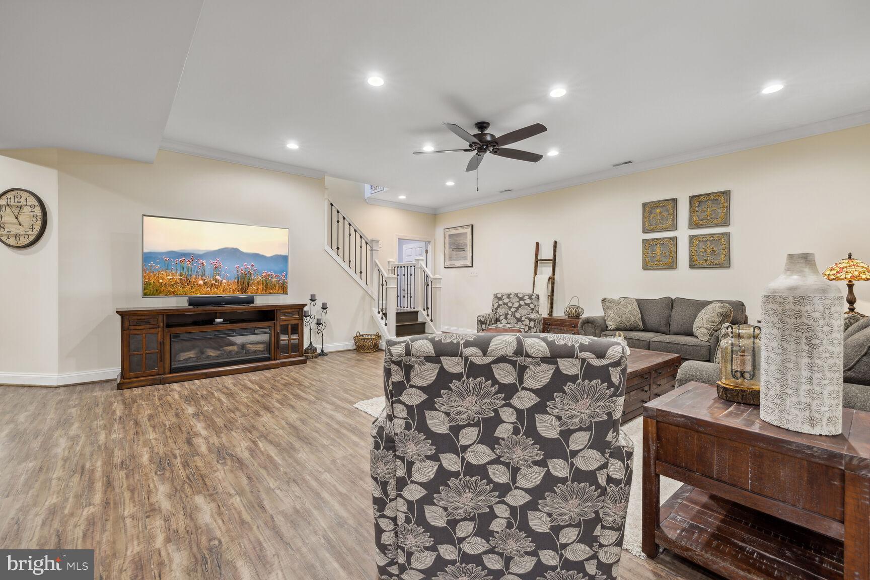 DAMASCUS OUTSIDE - Residential