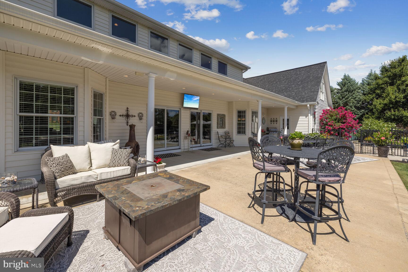 DAMASCUS OUTSIDE - Residential