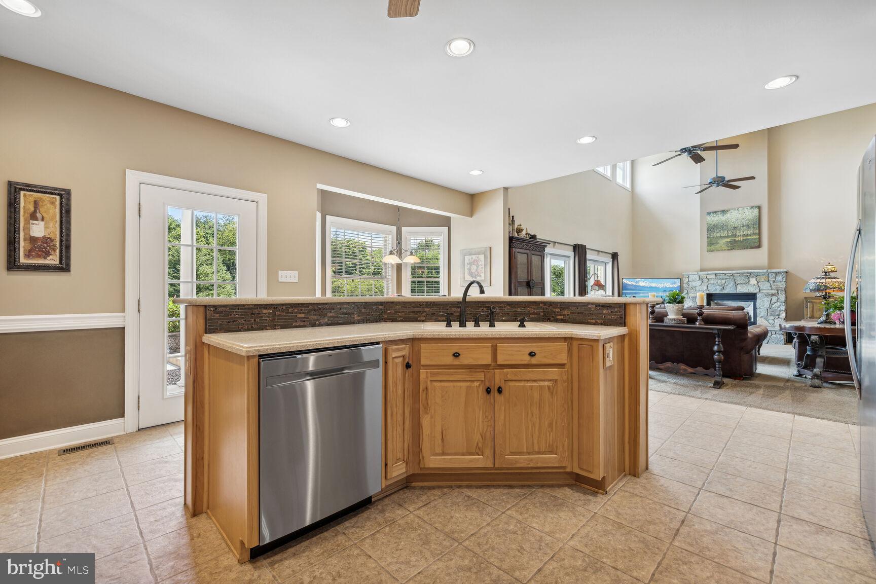 DAMASCUS OUTSIDE - Residential