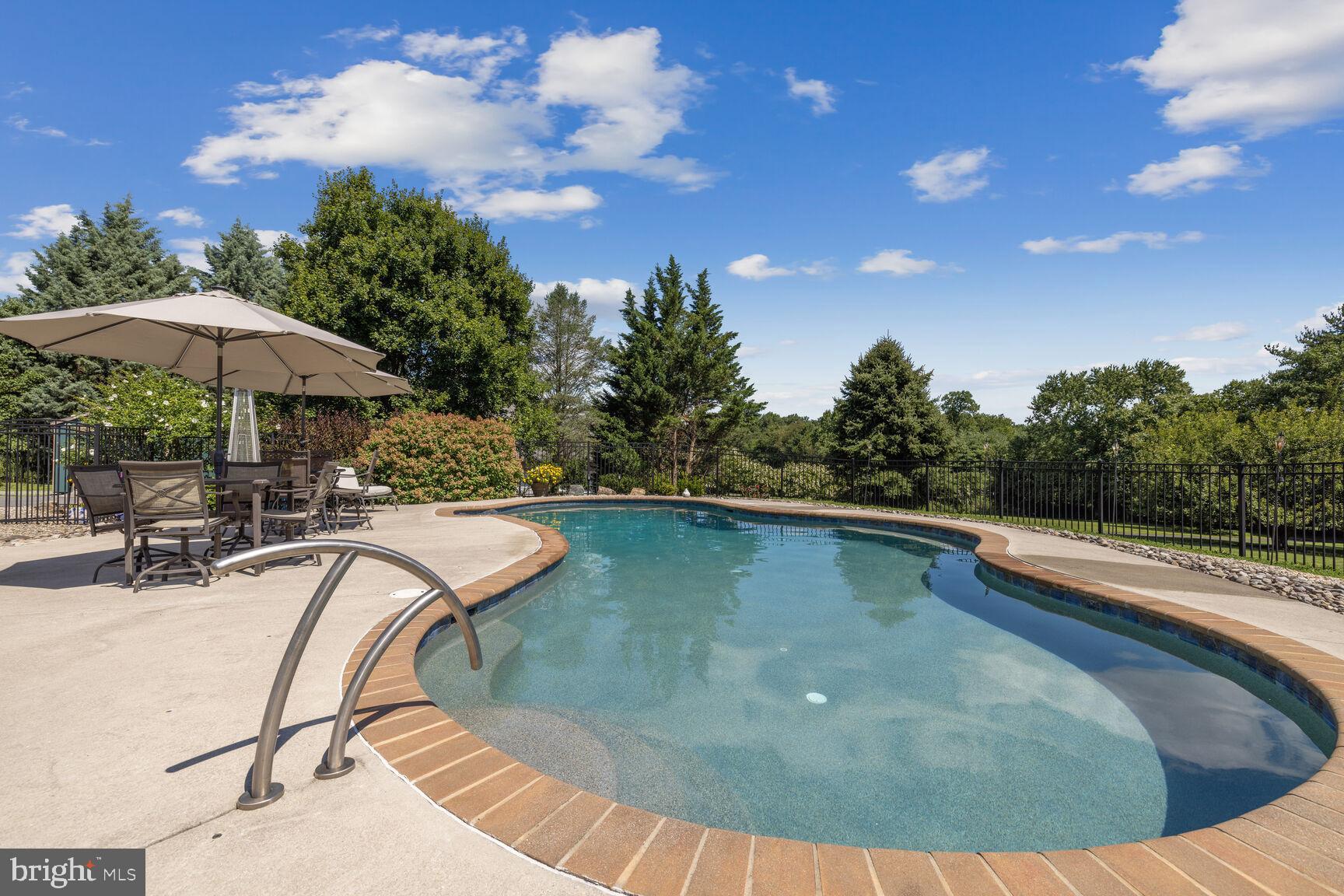 DAMASCUS OUTSIDE - Residential