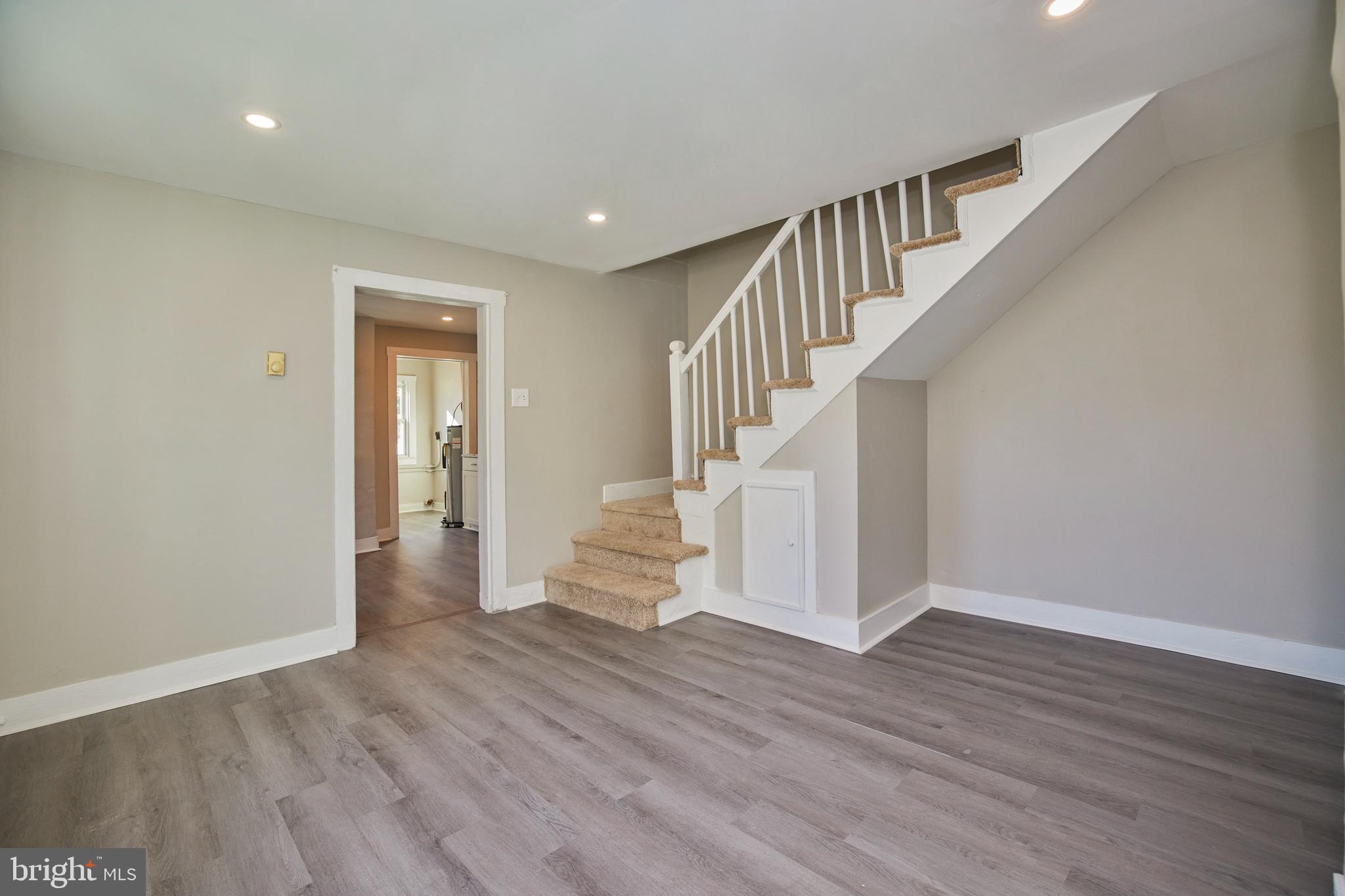 WINCHESTER - Residential